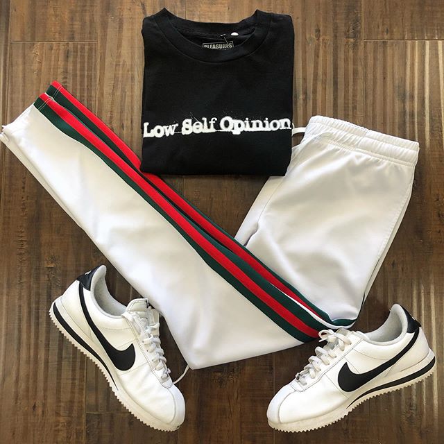 Low Self Opinion? Not with this fit!
&bull;
&bull;
&bull;
&bull;
&bull;
#fashion #ootd #style #daily #vintage #fashionblogger #lv #fendi #nike #toryburch #streetstyle #stylish #bloggerstyle #hype #selfie #follow #lookbook #l4l #f4f #fashionista #foll