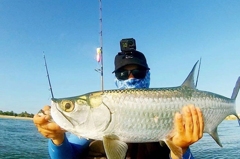 Our own @saulovent laying down the 🔨 on some Caribbean #tarpoon. Follow Saulo @currently_fishing on IG and YouTube. Also check out our Spanish speaking segment @remos_y_aletas every other Sunday. On your favorite podcast platform.
.
#kayakfishing #k