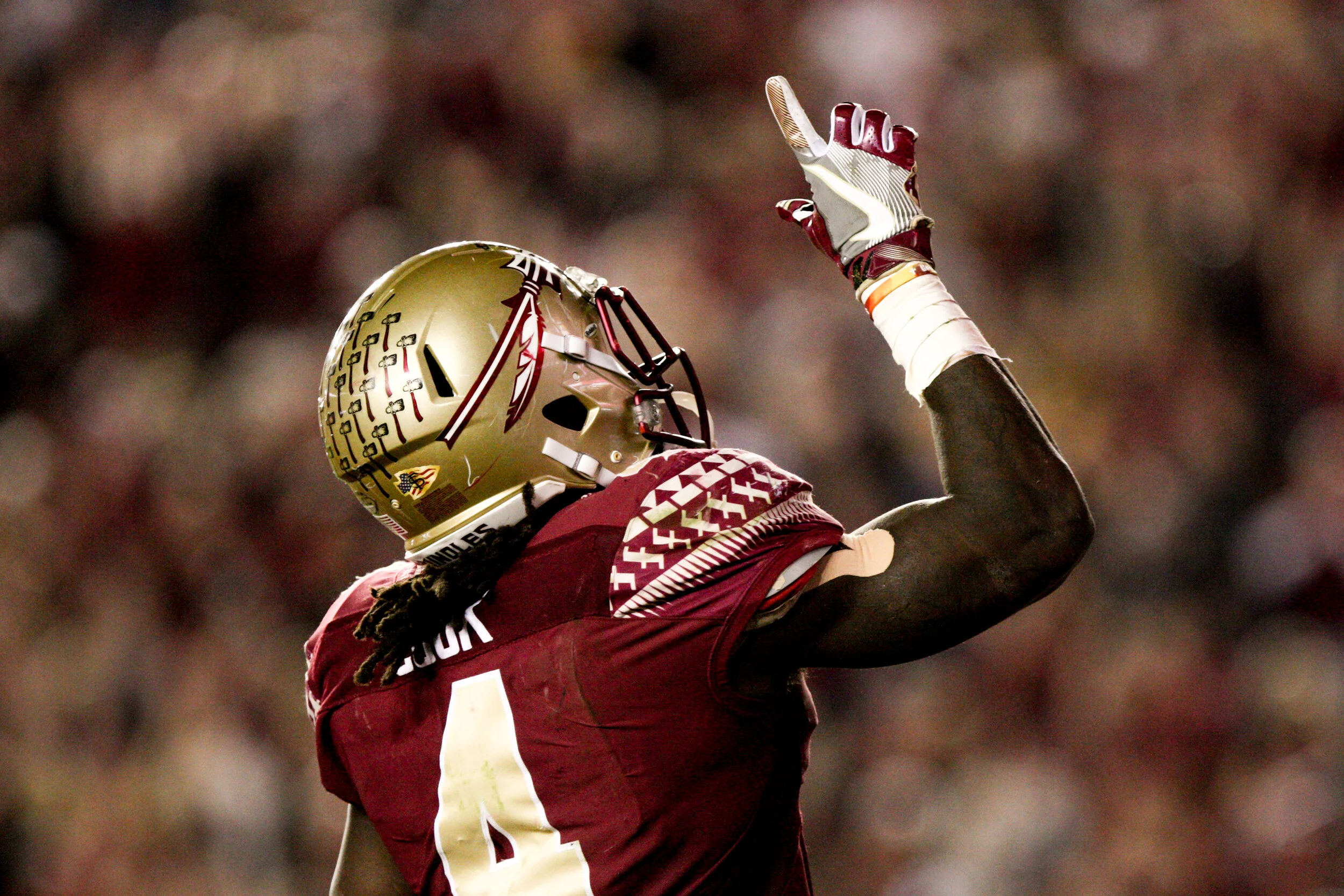  Dalvin Cook, of the Florida State Seminoles, became the all-time leading rusher in his three years on the team, surpassing the greats like Warwick Dunn and Greg Allen to a total of 4,464 yards rushing by the time he was drafted to the Minnesota Viki