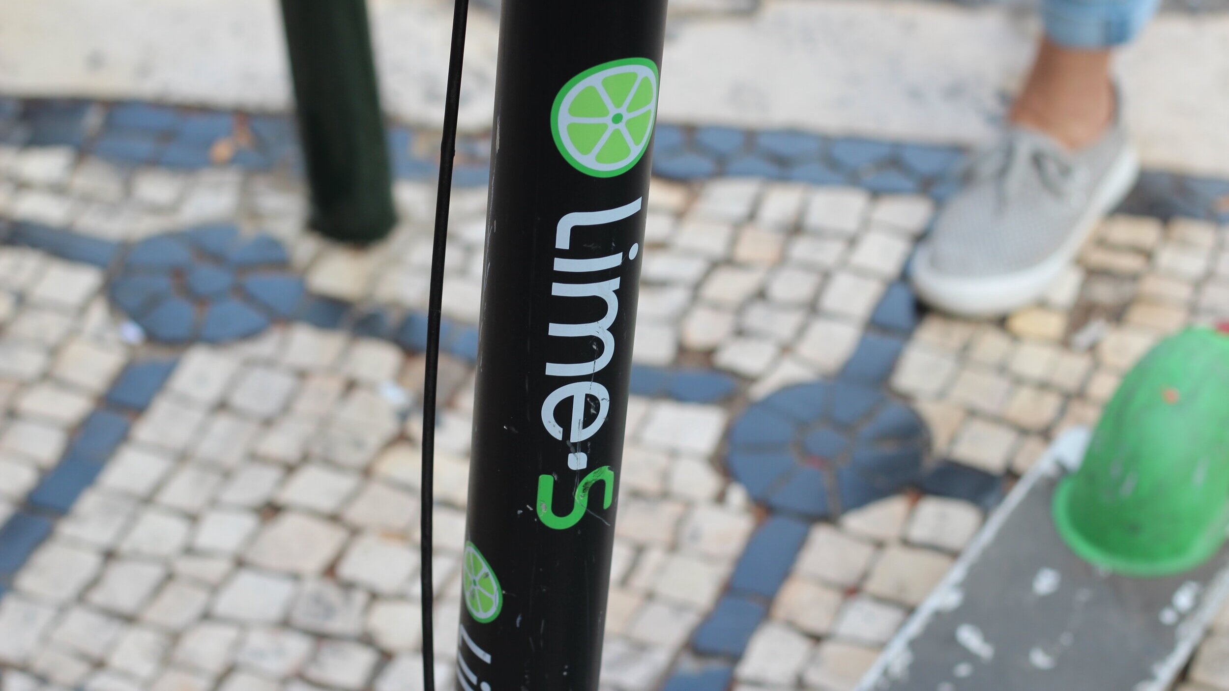 lime pedal bike