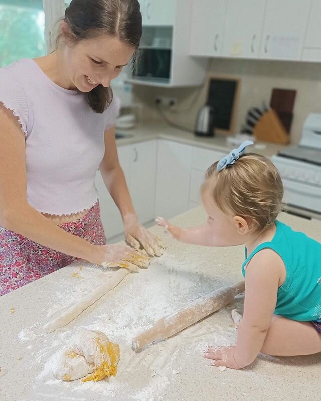 AIN'T NO HOOD LIKE MOTHERHOOD... All this week we will be featuring Mamas of Mackay and their reflections on Motherhood in the lead up to Mother's Day on Sunday.

It is my absolute pleasure to share the first post with Get Healthy, Be Happy's Laura L