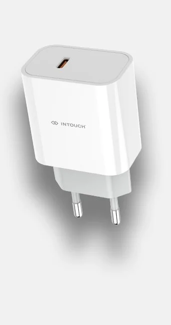 White fast-charging smartphone wall adapter with a USB port and EU plug.