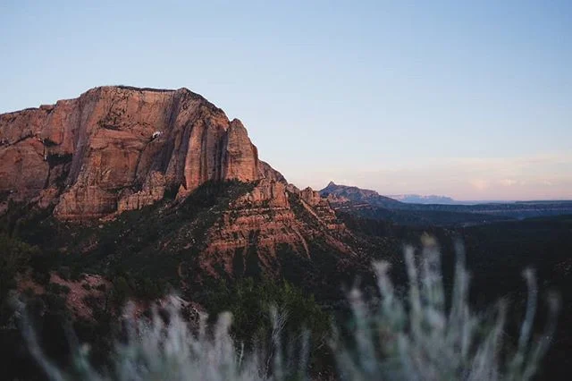 Missing this view at the moment. After a long second day at #zionnationalpark, we drove somewhere with a tub of chocolate chip vanilla ice cream and watched the sun dissipate behind the canyons