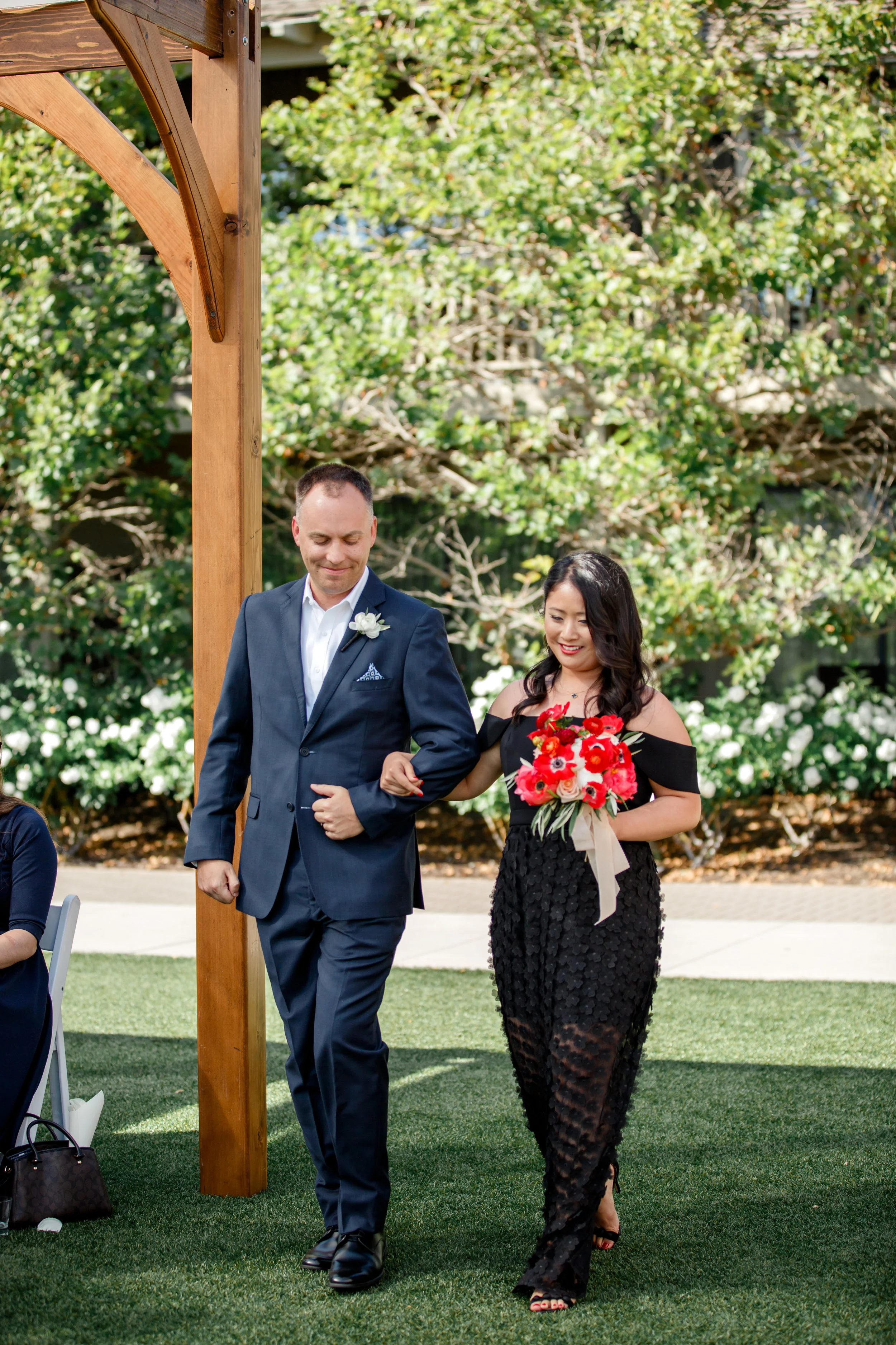  Robert’s best friend, Mat (Best Man), and Carol’s sister, Karen (Maid of Honor). 