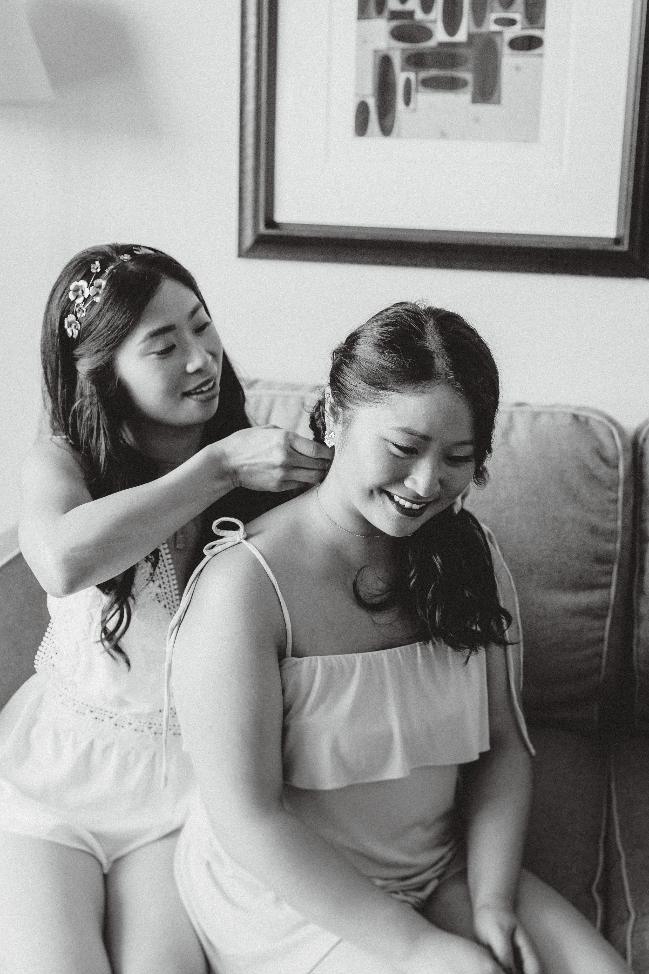  Carol gifted her sister, Karen (Maid of Honor), a matching Alhambra necklace they chose together from Van Cleef &amp; Arpels. 