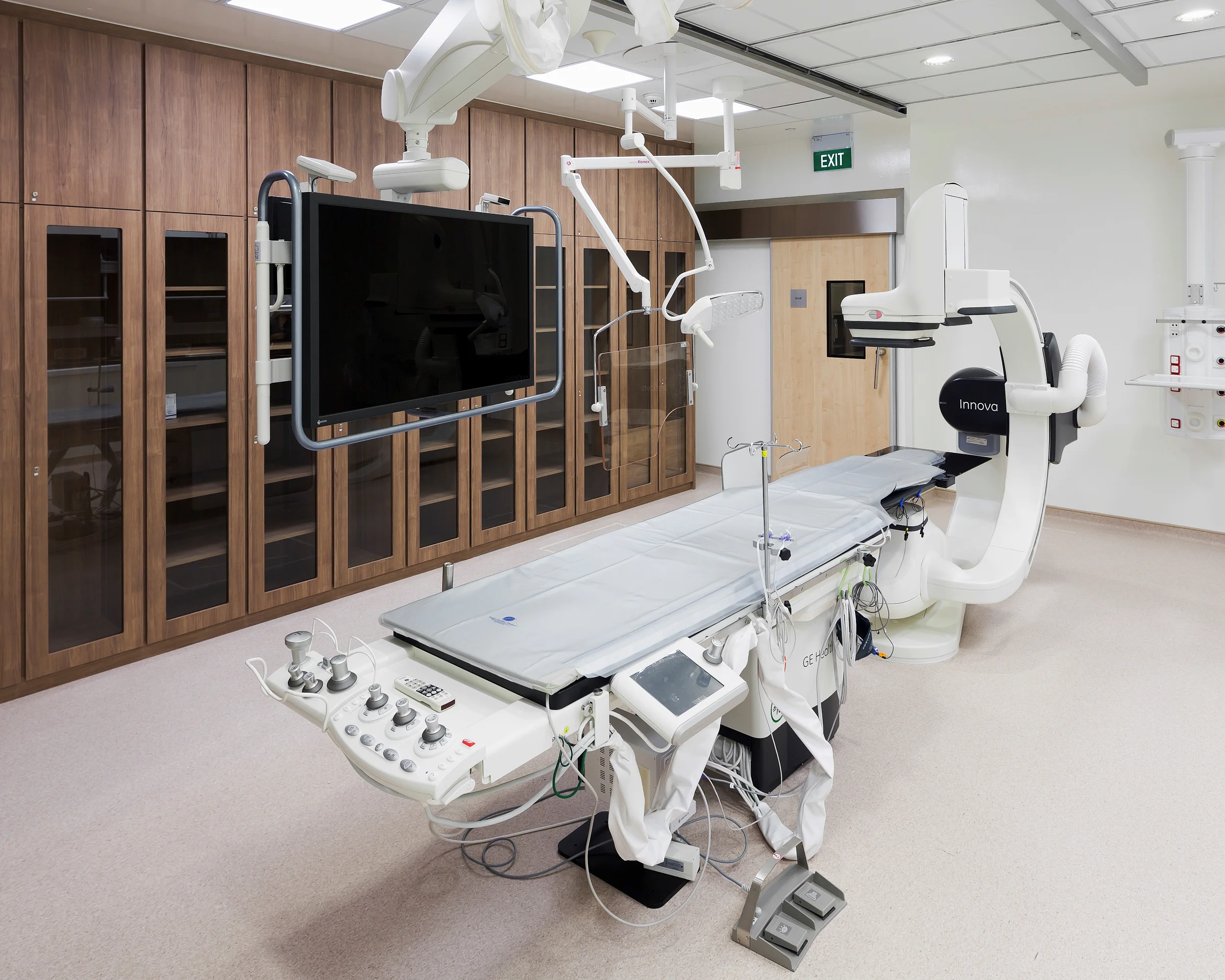invasive cardiac laboratory operating theatre Tan Tock Seng hospital design / client: archlab