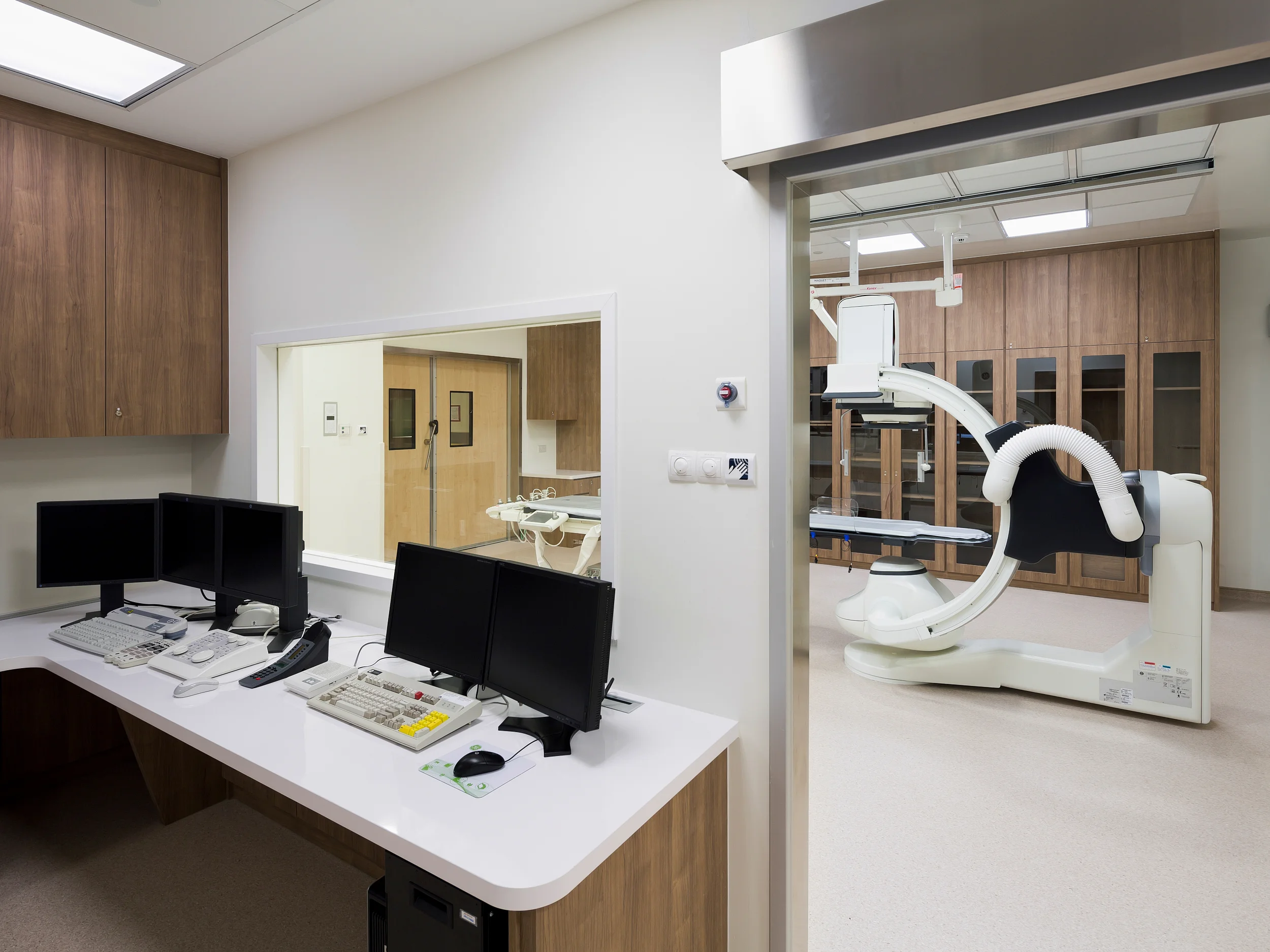 invasive cardiac laboratory operating theatre Tan Tock Seng hospital design / client: archlab