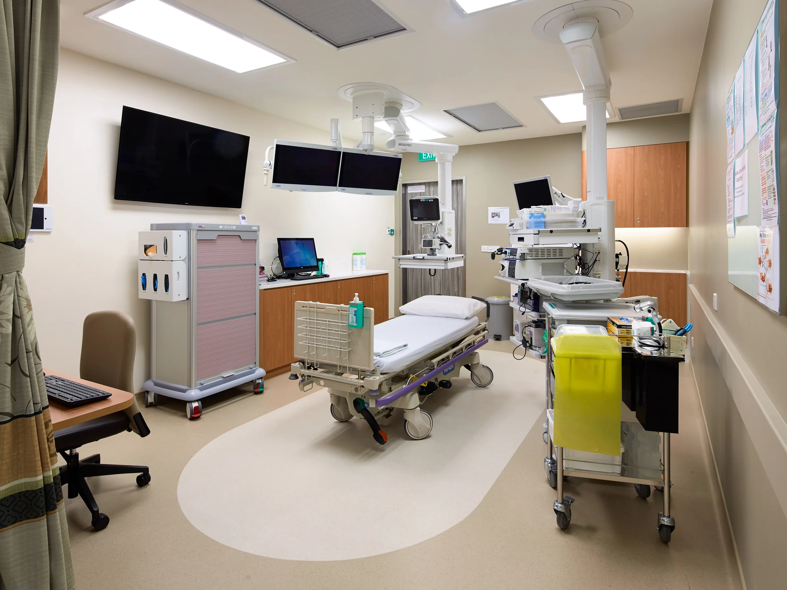 ambulatory endoscopy centre operating theatre Singapore General Hospital design / client: archlab