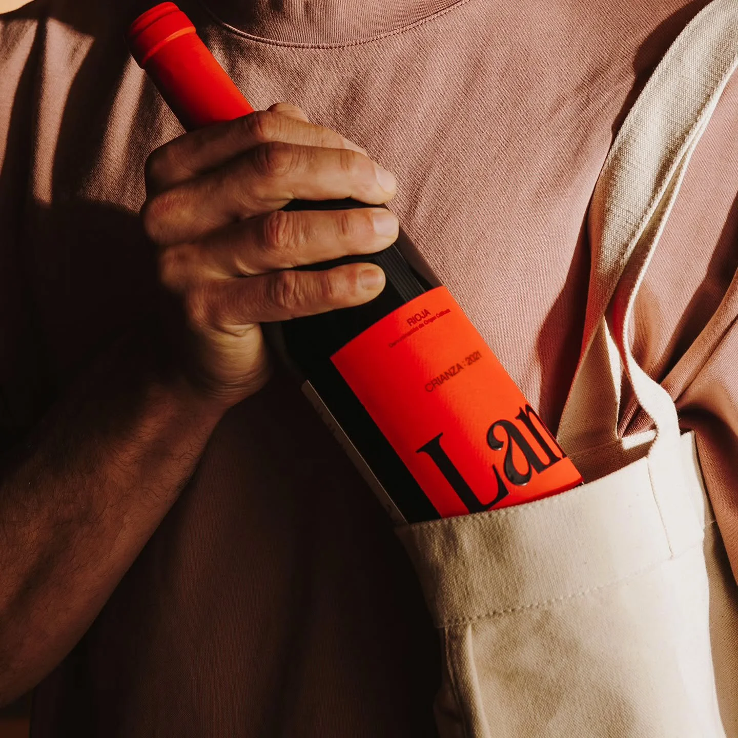 LAN Crianza 

🍇 Tempranillo &amp; Garnacha 

🌱 &Epsilon;&pi;&iota;&lambda;&epsilon;&gamma;&mu;έ&nu;&omicron;&iota; &alpha;&mu;&pi;&epsilon;&lambda;ώ&nu;&epsilon;&sigmaf; &sigma;&tau;&eta; Rioja Alta &kappa;&alpha;&iota; Rioja Alavesa &eta;&lambda;&