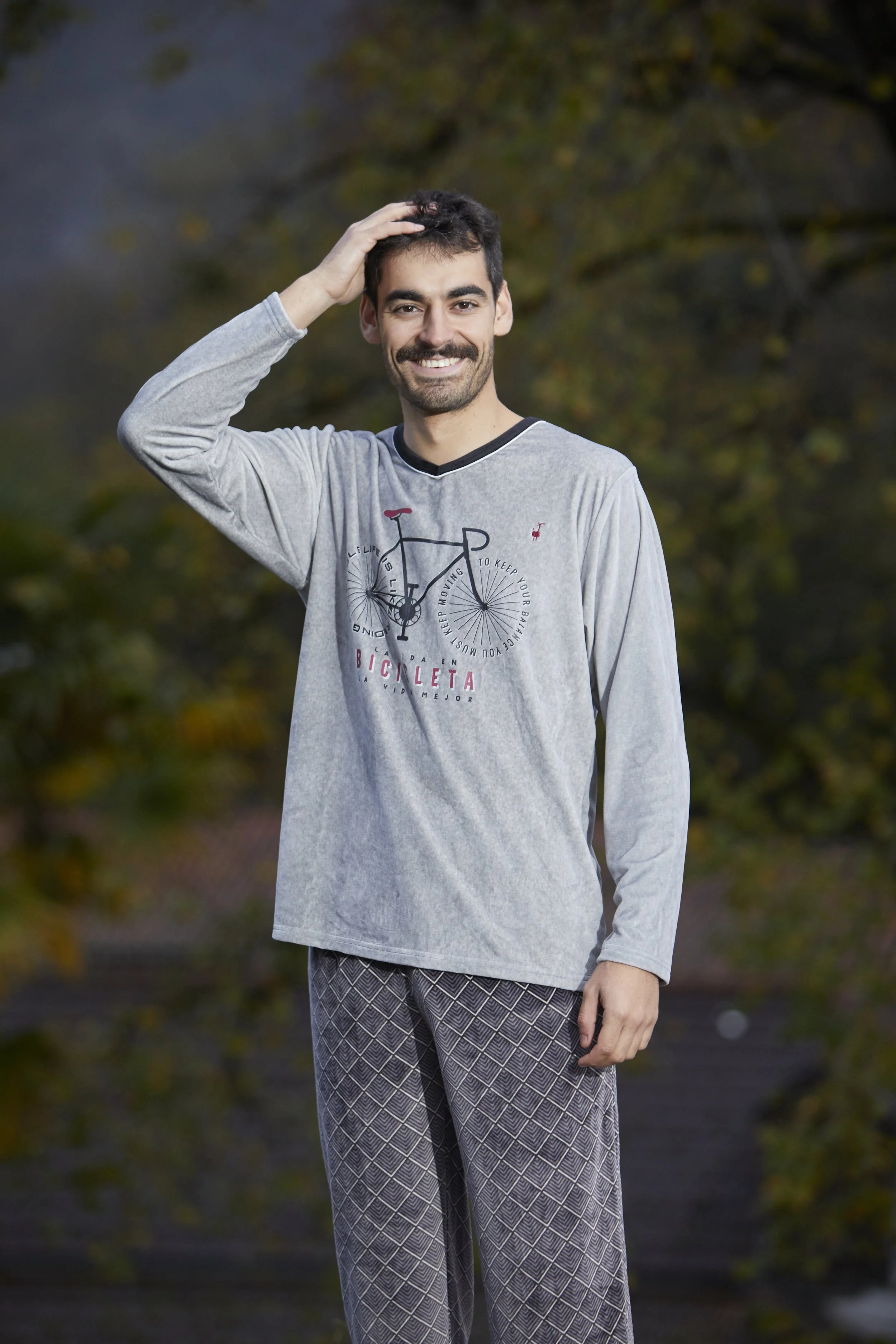 PIJAMA · TERCIOPELO BICICLETA — PIJAMAS CUE
