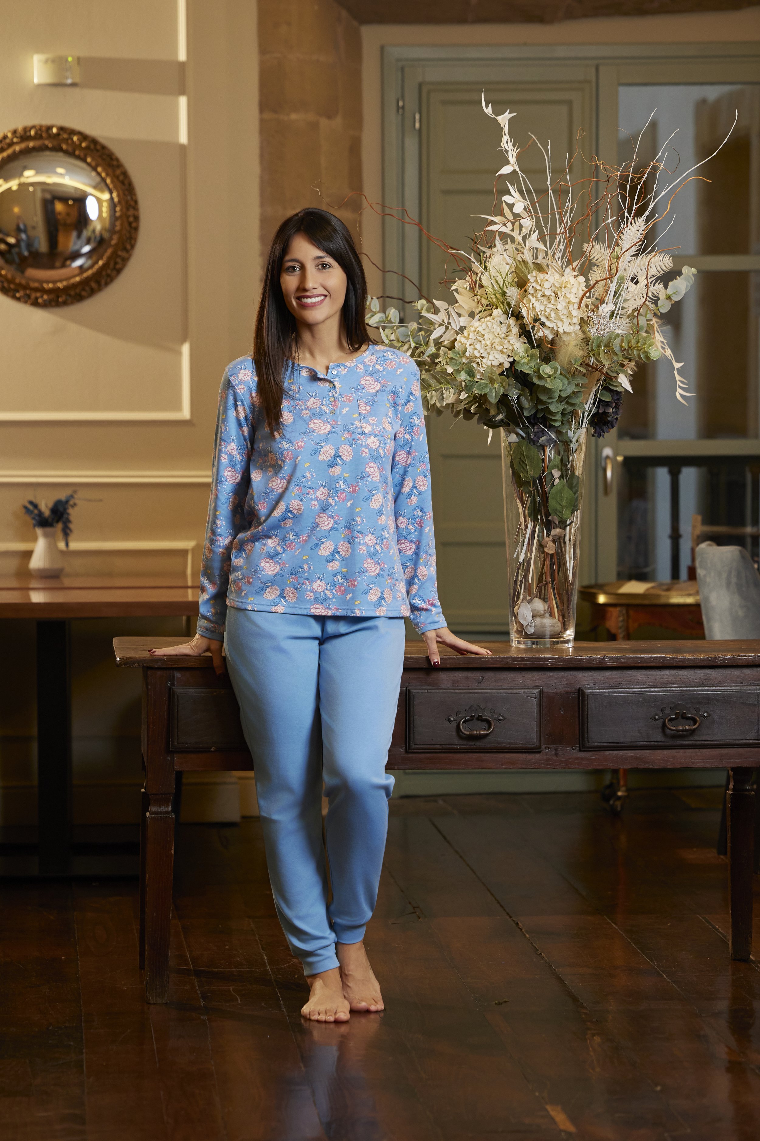 ¡ NUEVO ! PIJAMA TAPETA FLORES AZUL