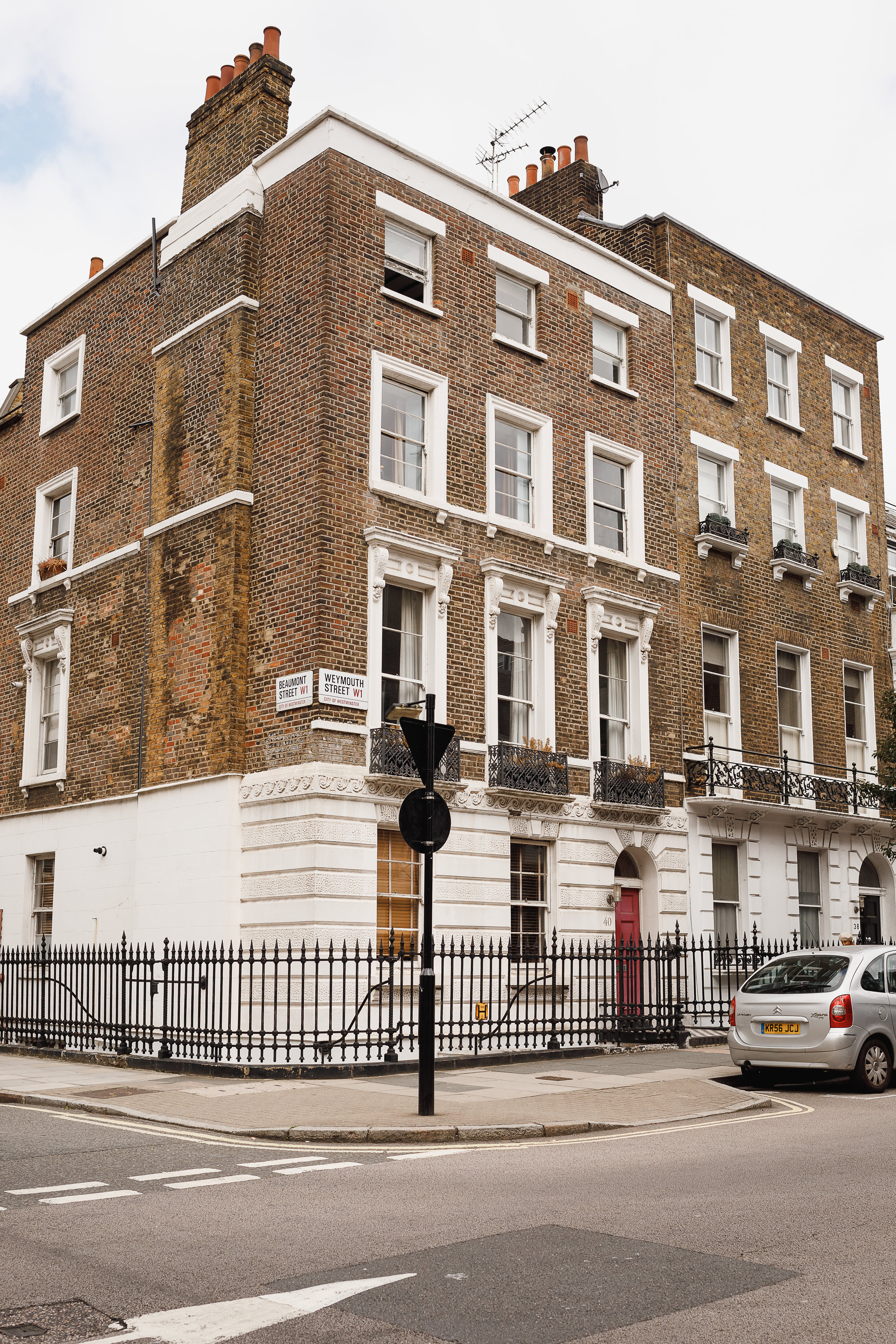 Dr Herring’s Rest Home for Soldiers in Weymouth Street today.