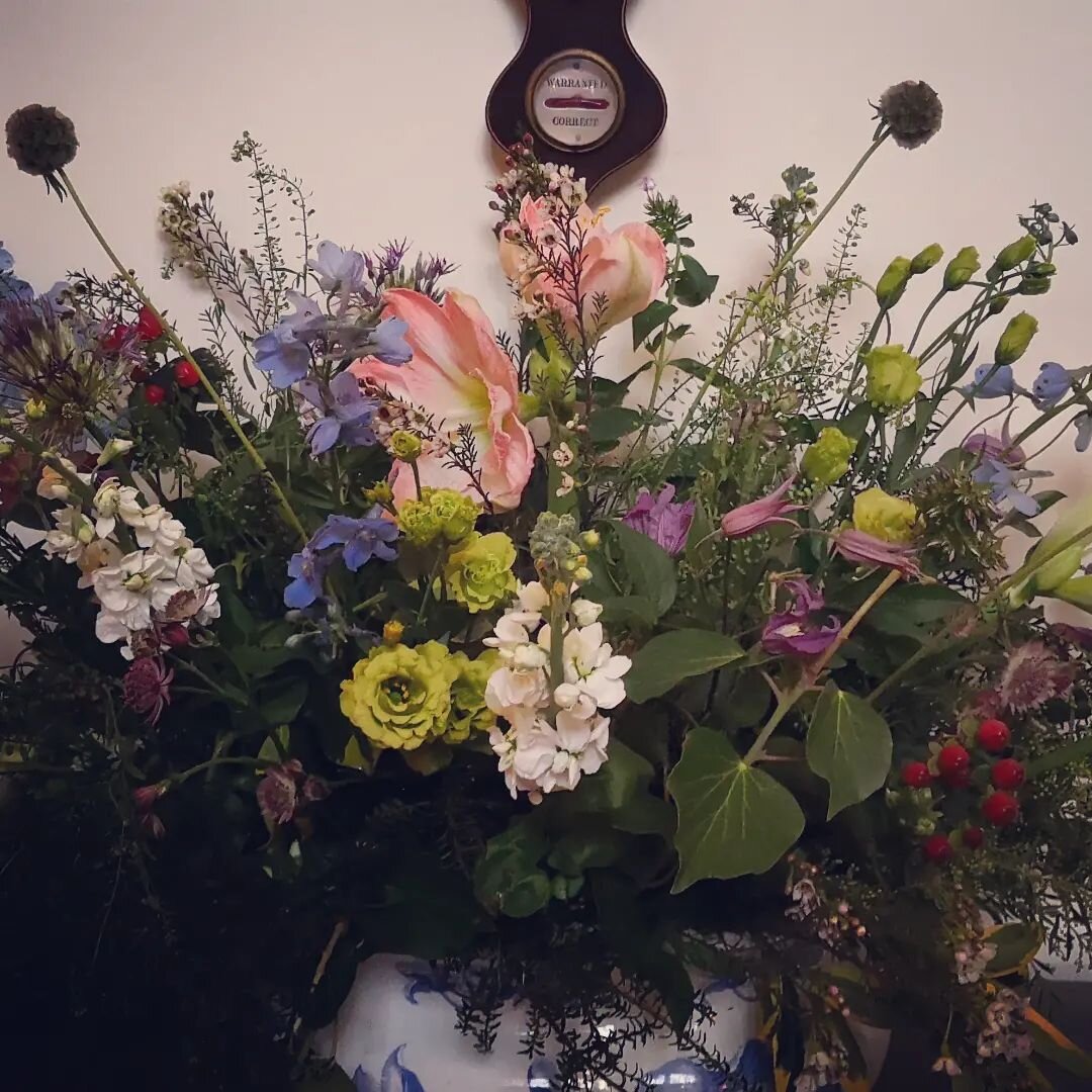 #amarylis #roses #delphiniuium #pasteltones #funeralflowers #monriethhouse #dumfriesandgalloway