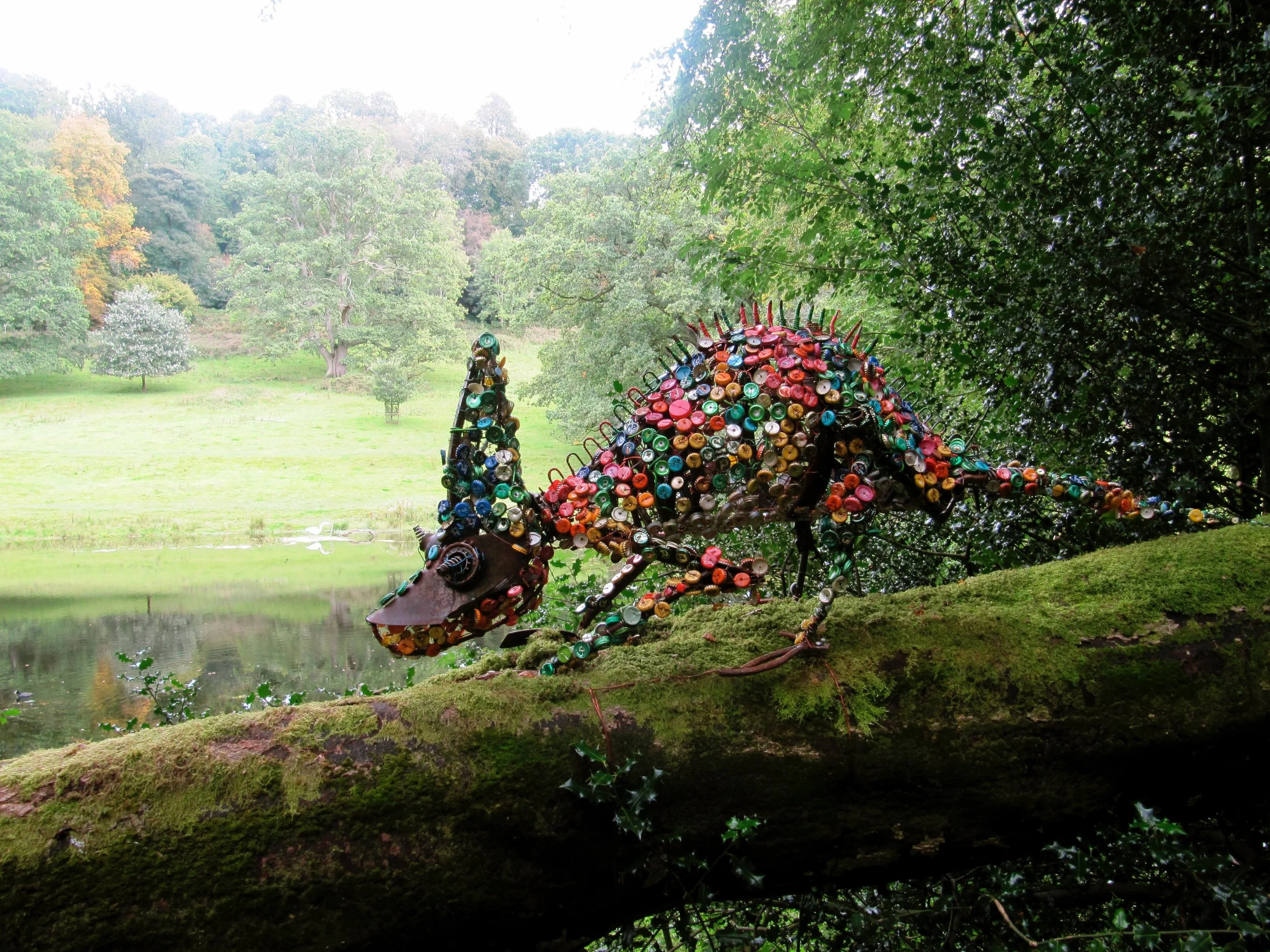 Chameleon 2.5x.70x.65ms Steel, wire, bottle tops, beads