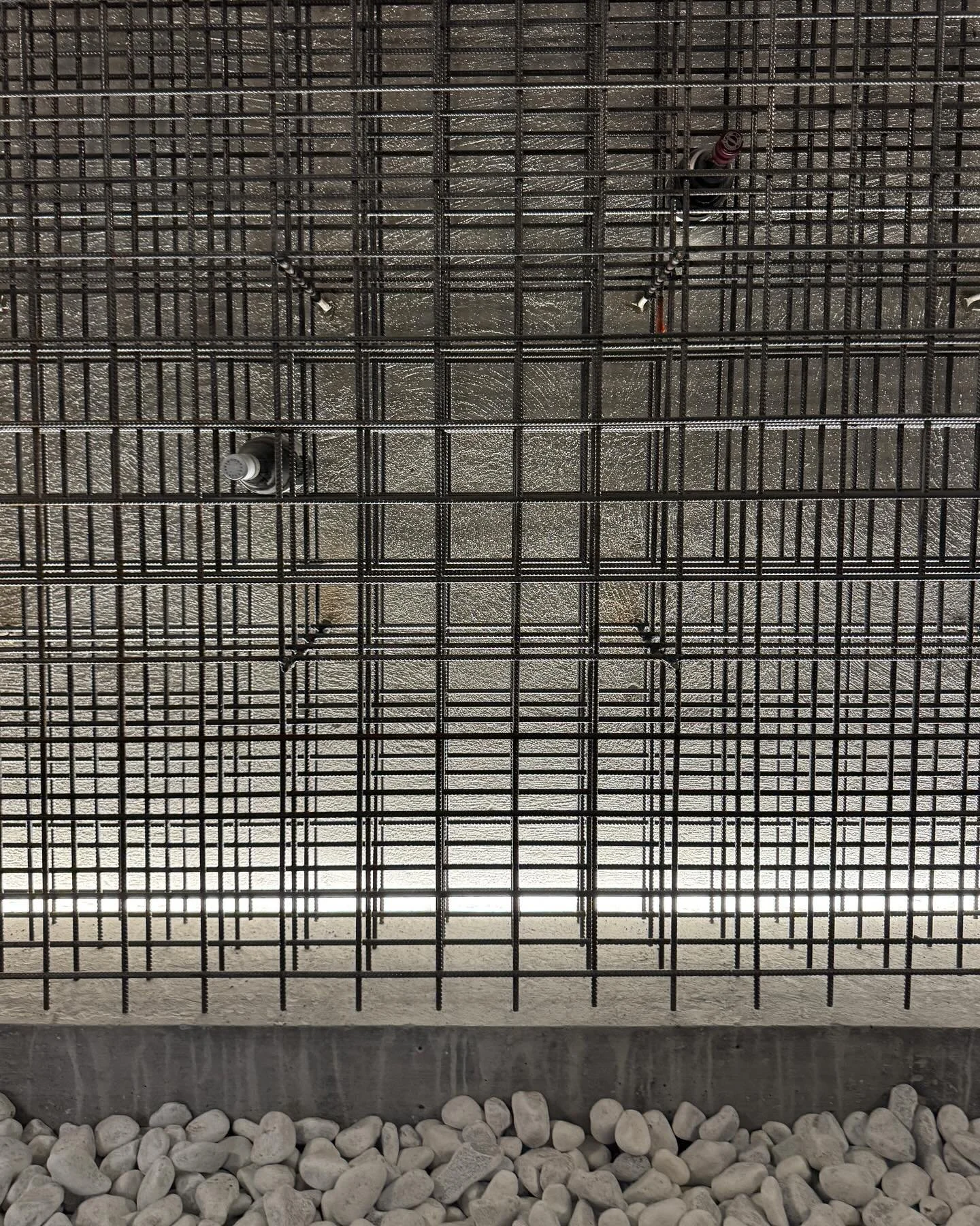 WTL - cr&eacute;ation d'une cave &agrave; vin 

#wine #winecellar #design #steel #concrete #marble #belgian #architecture