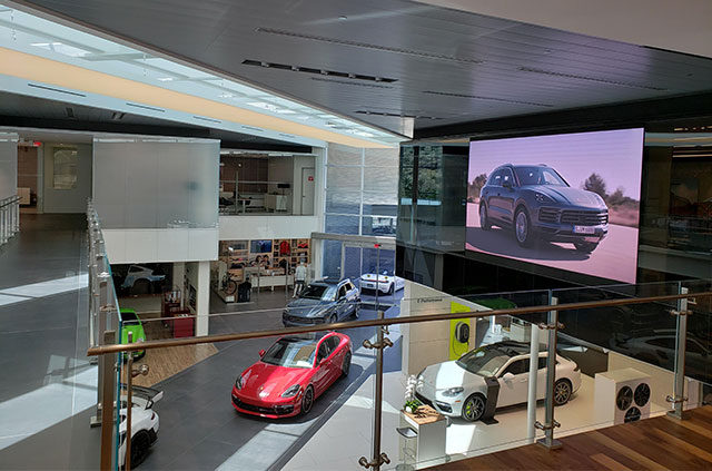 Porsche_2.jpg