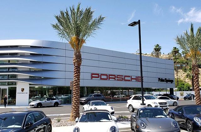 Porsche_1.jpg