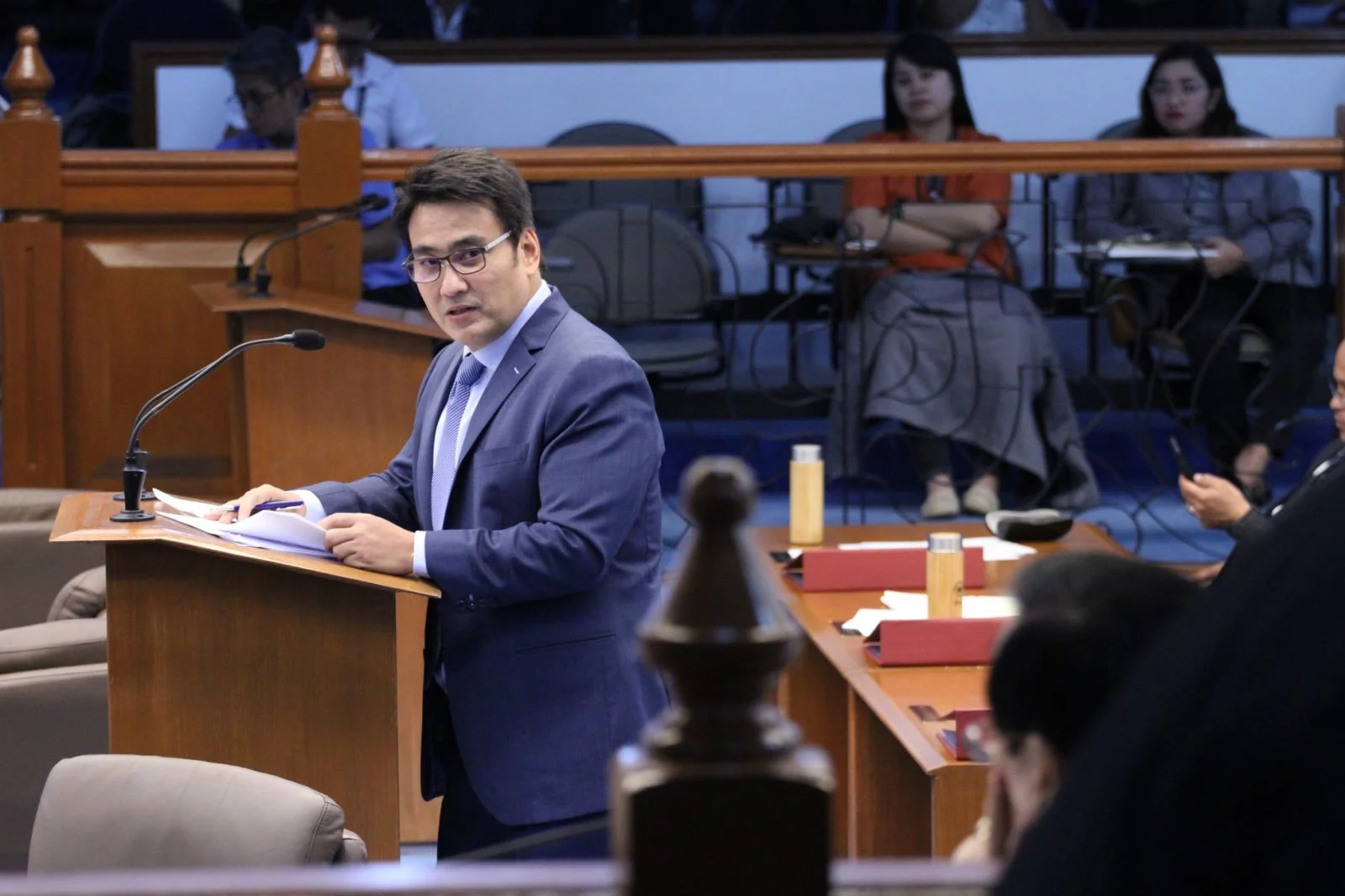 Senate approves resolution honoring, commending Filipino teachers