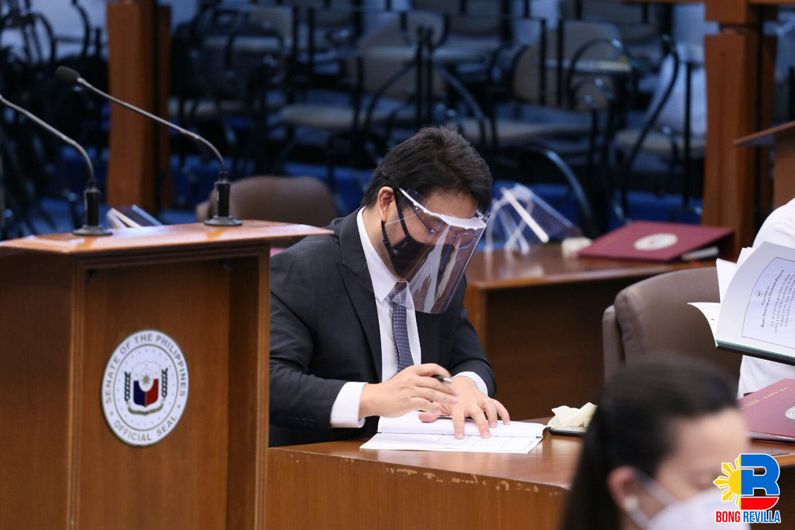 Revilla commends CSC for issuing occupational safety, health standards for gov’t employees