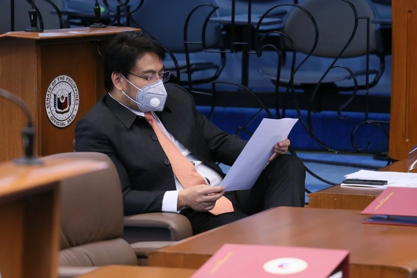 REVILLA nanawagan sa DOH, IATF na dapat mamigay ng facemask at face shields