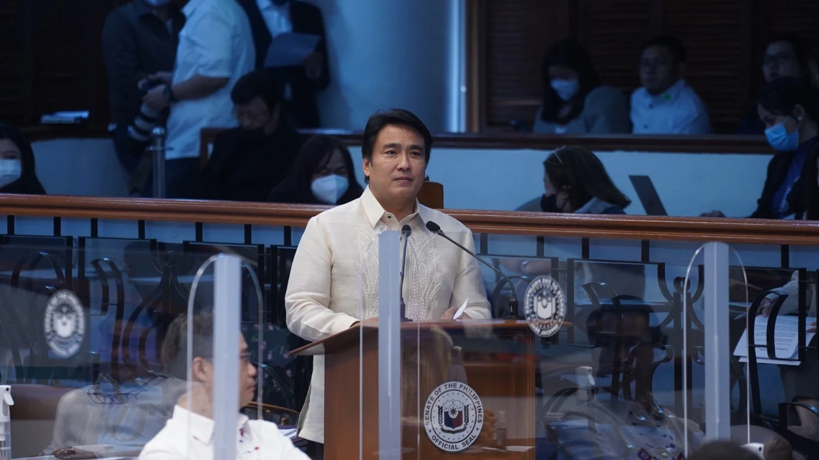 REVILLA, ISINULONG NA MAGING 56 ANYOS NA LAMANG ANG SENIOR CITIZEN AT MAY KARAGDAGAN PANG BENEPISYO