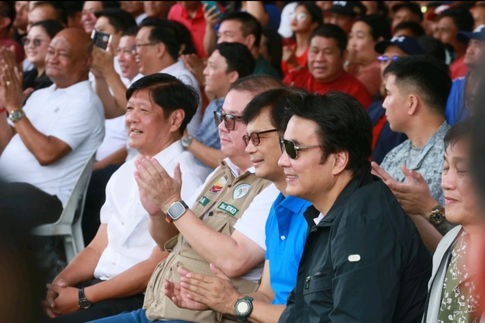 REVILLA SINAMAHAN SI PBBM SA PAMAMAHAGI NG TULONG SA MGA MAGSASAKA AT MANGINGISDANG APEKTADO NG OIL SPILL