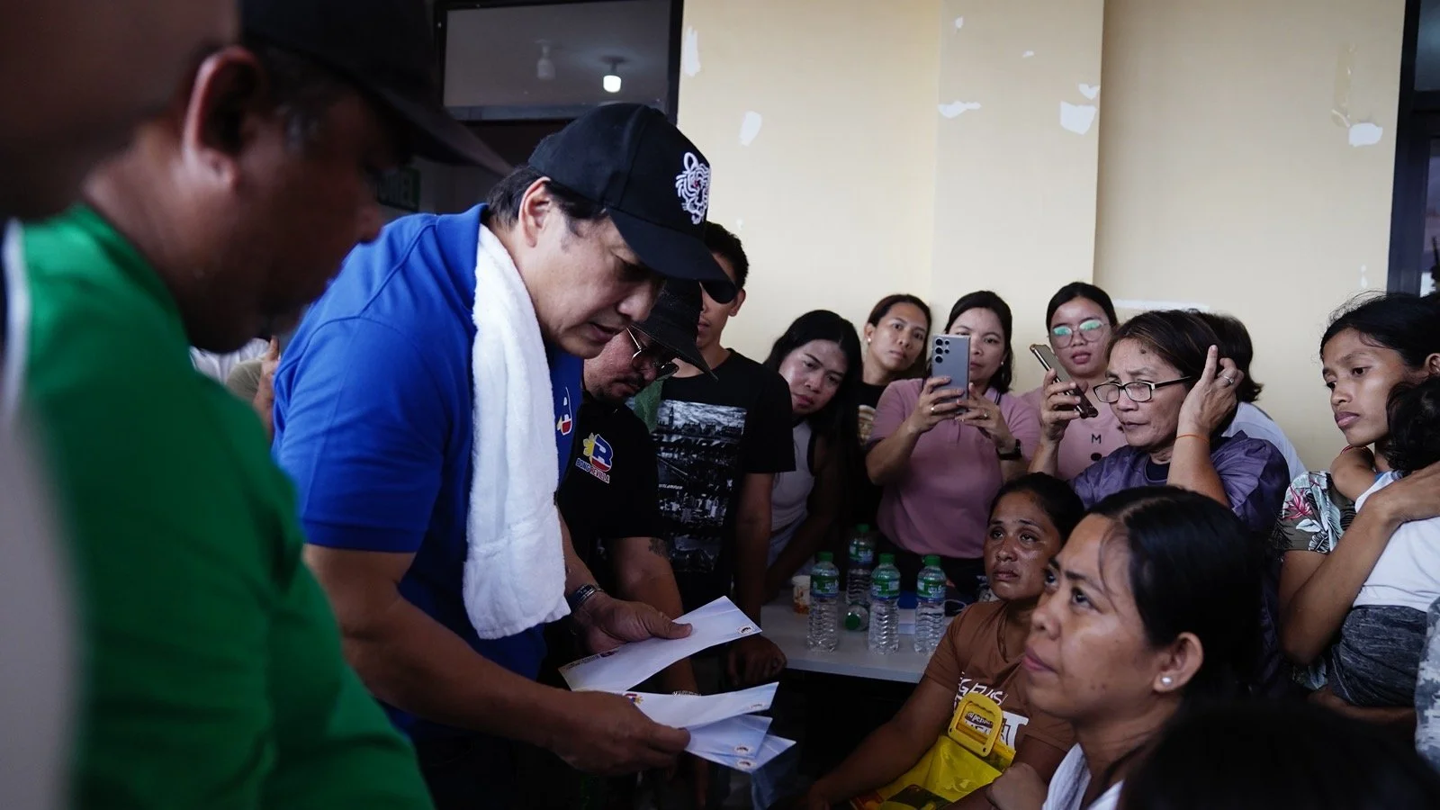 REVILLA NAKIRAMAY SA MGA PAMILYA NG MGA NASAWI SA BAGYONG KRISTINE