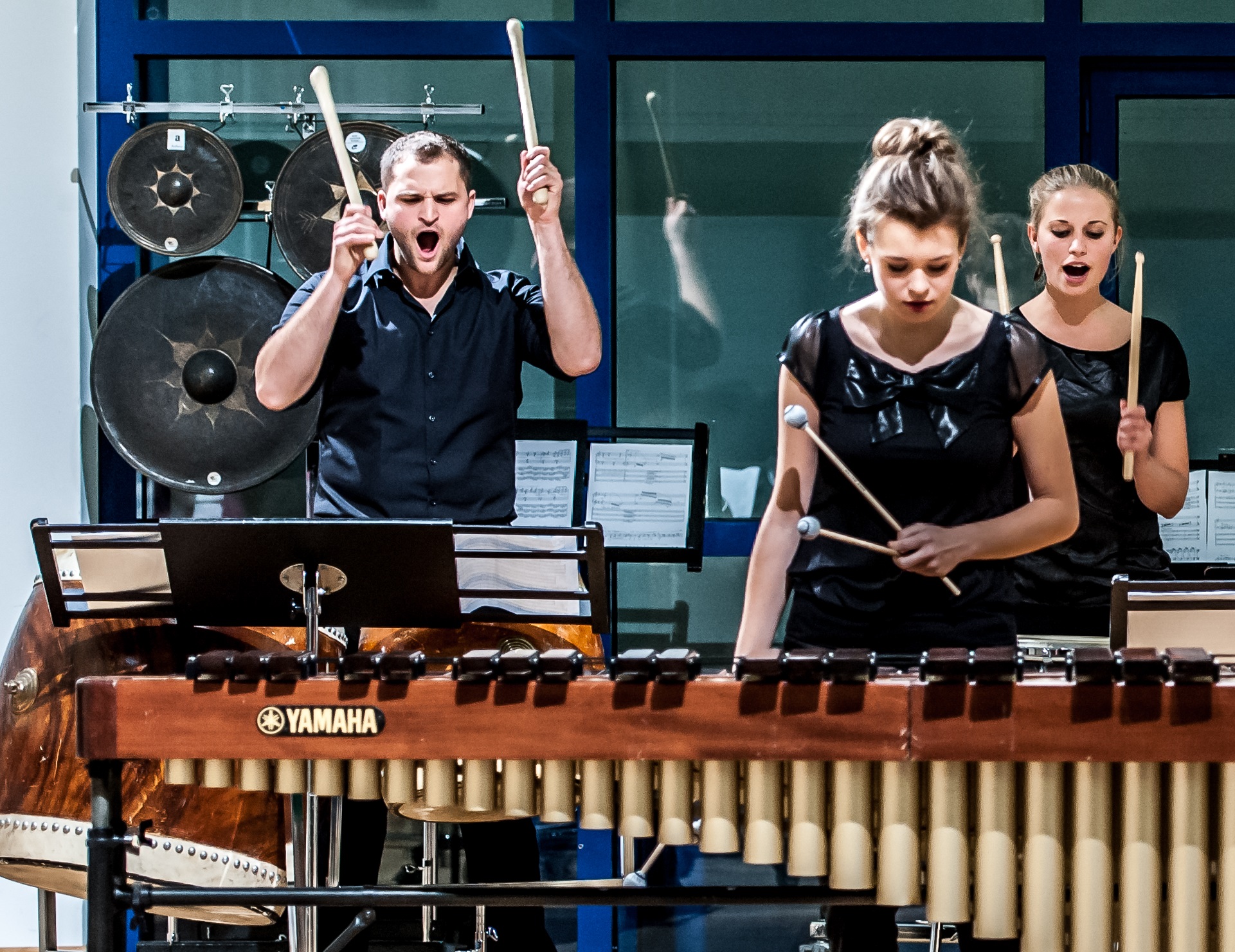 mhStuttgartGmbH - TalkingDrums_OliverRoeckle-9100-Ausschnitt.jpg