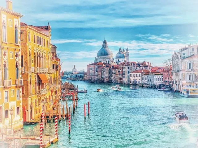 Copyright Laurence de Vog&uuml;&eacute;
#Venise#streetphotography#laSalute#grandcanal#canaletto#Italie#IgersItalie#academiabridge#igers