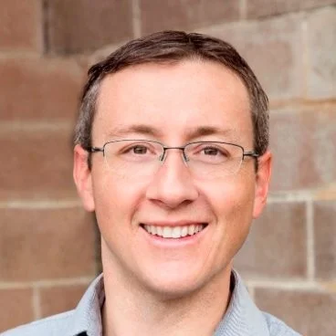 Robert Headshot.jpg