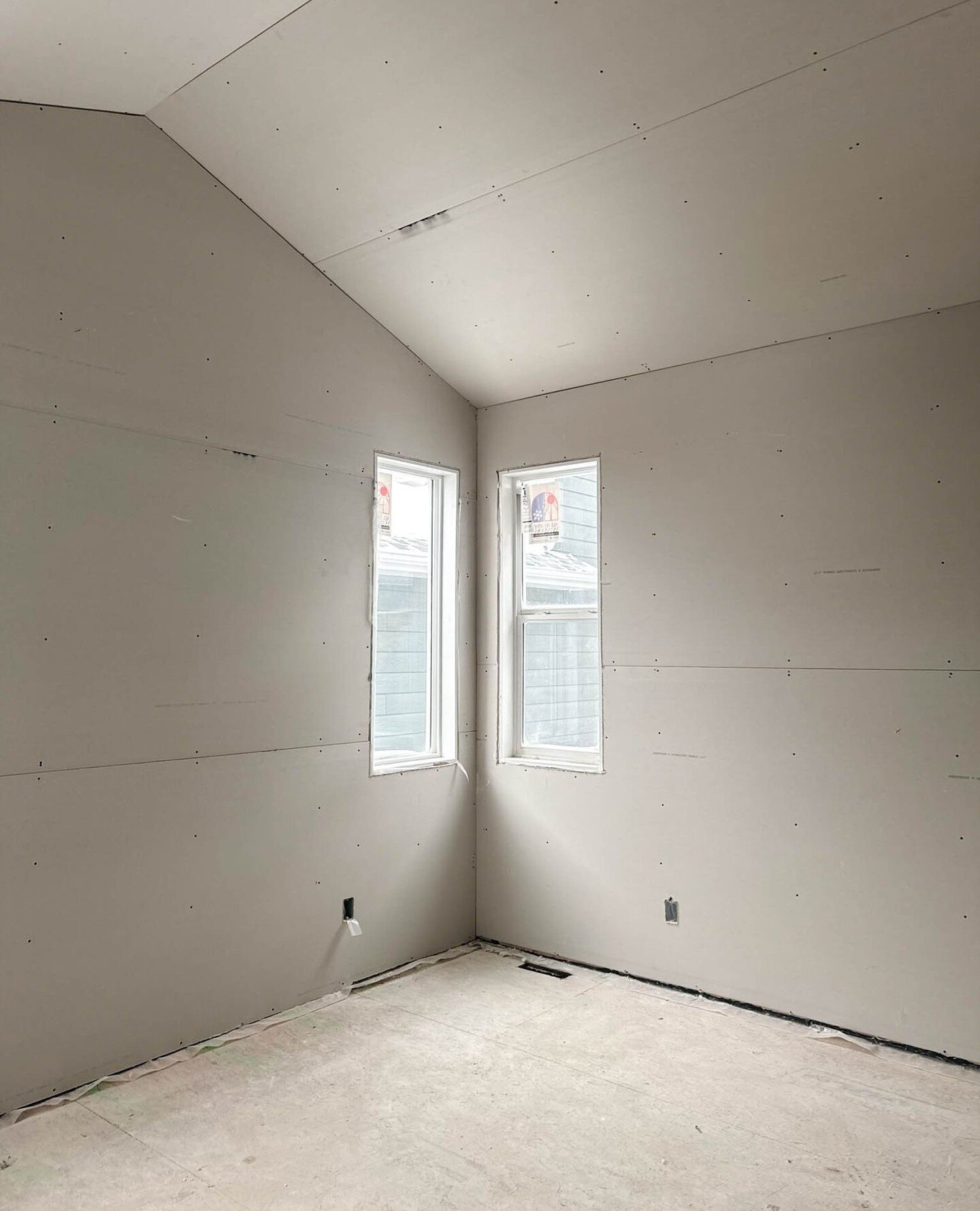 Beautiful, custom built home loading.. 🏠⁠
⁠
Progress is being made at our new Okotoks development. Many thanks to our incredible trades partners for working through the enduring polar vortex to get this development ready for new homeowners. ⁠
⁠
Foll