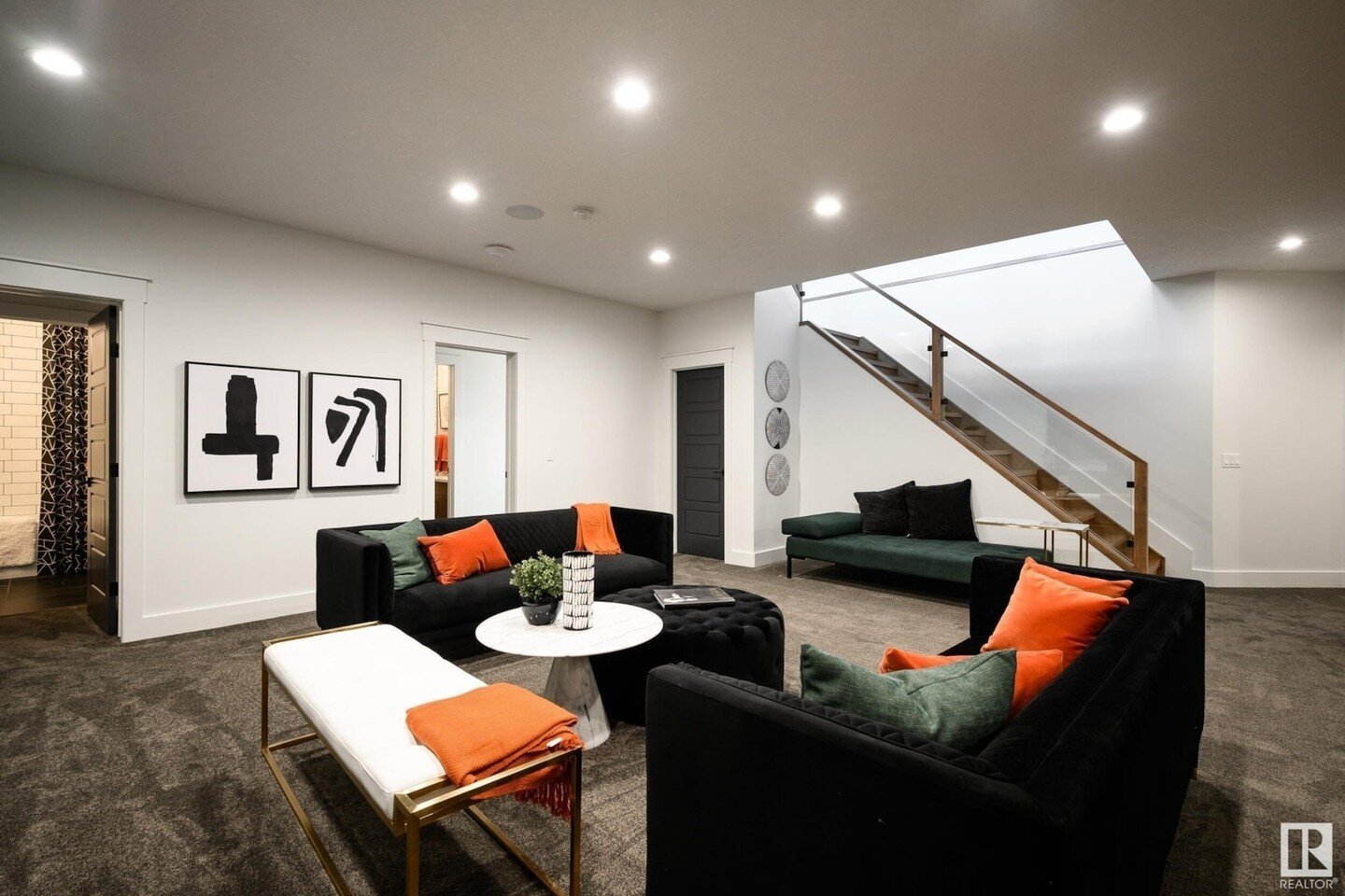 Basements designed for entertainment and the ultimate in family experience. ⁠
⁠
This well-crafted space seamlessly blends comfort and functionality, creating the perfect backdrop for countless memories and lively gatherings.⁠
⁠
Ready to craft your cu