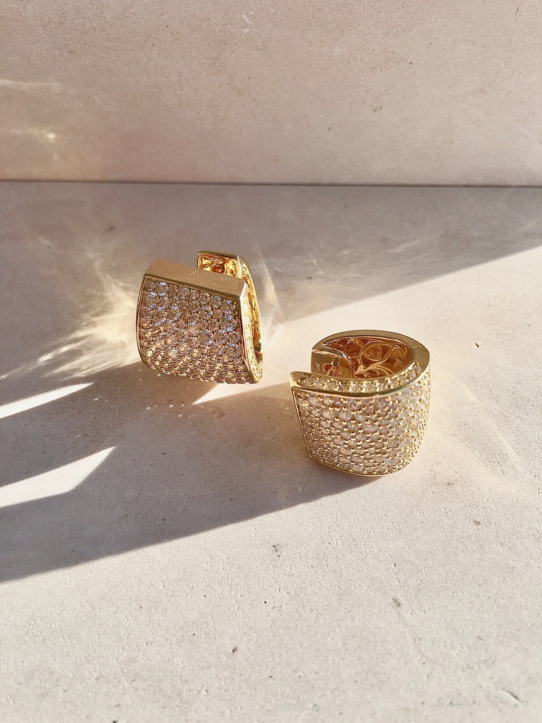 0B66008D-4B24-46A6-8001-6CAC44BF90BF