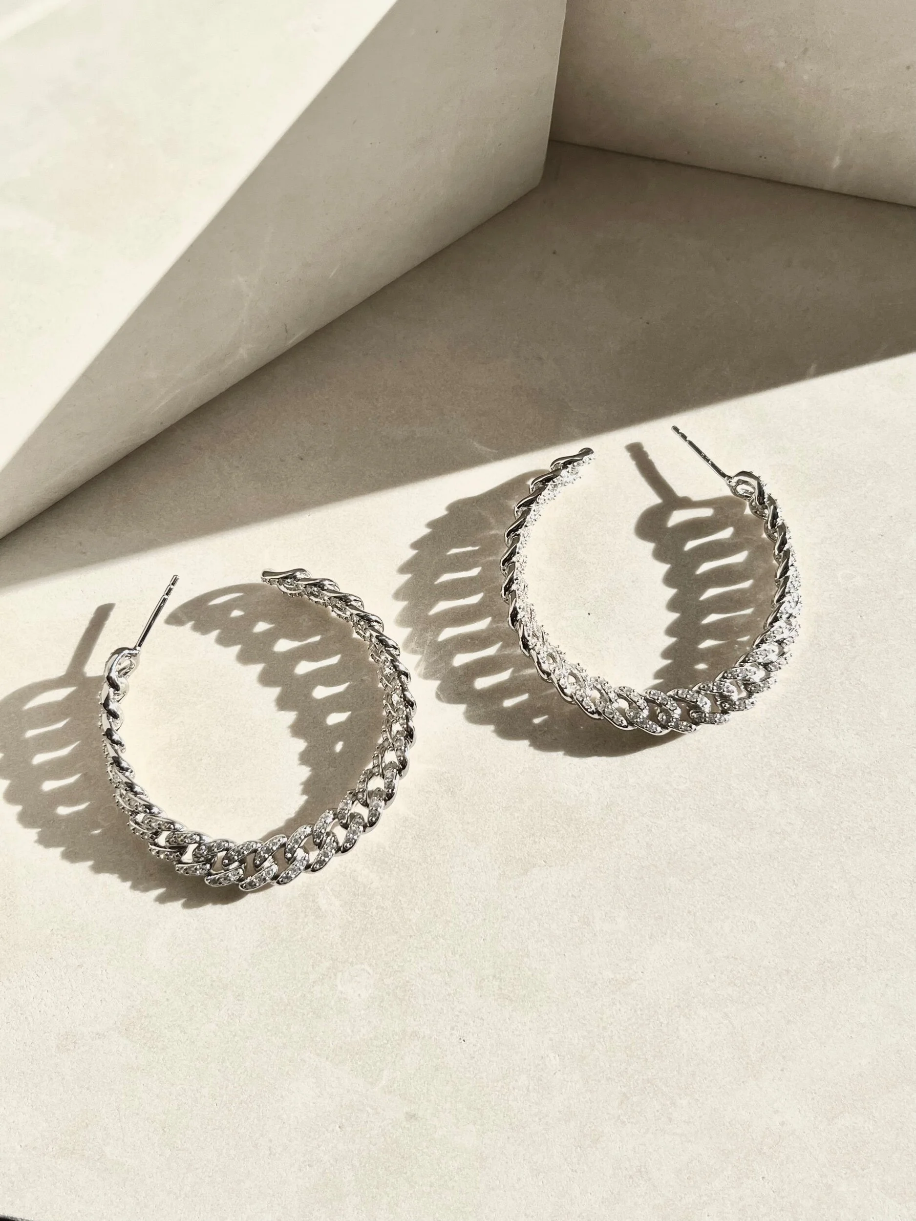 99AA76B9-BD68-433E-B546-69B33D7C90D0