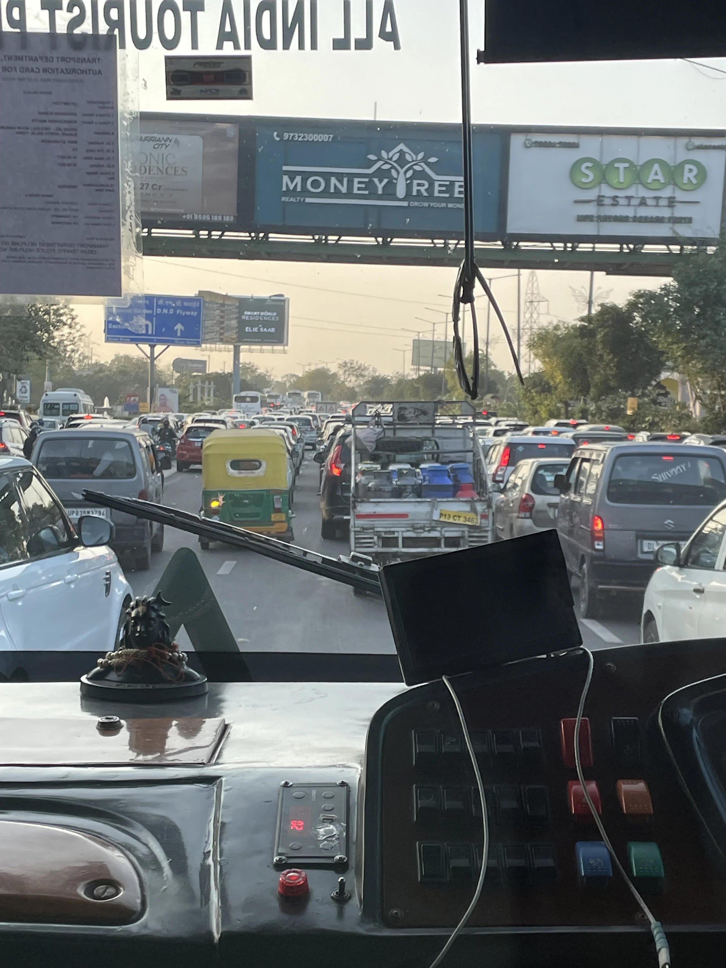 Delhi_Traffic.jpg