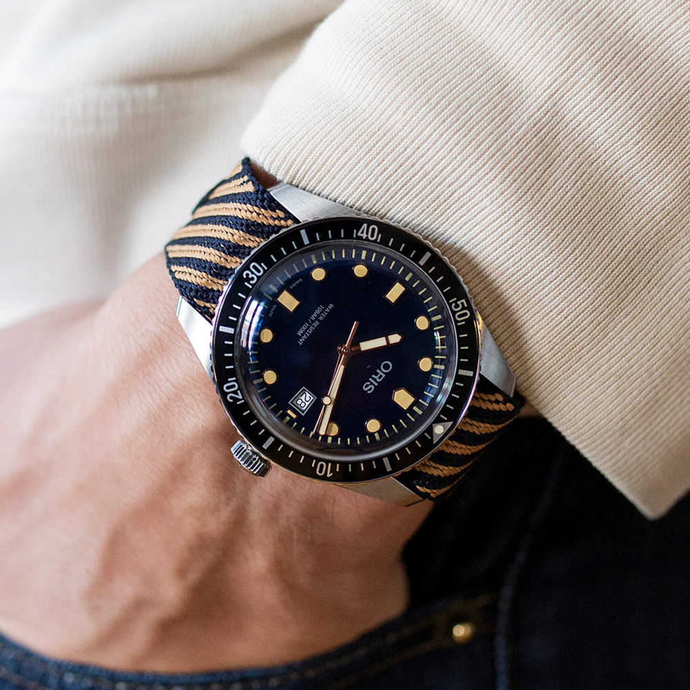 Best Dive Watches for Small Wrists in 2022 — Rescapement.