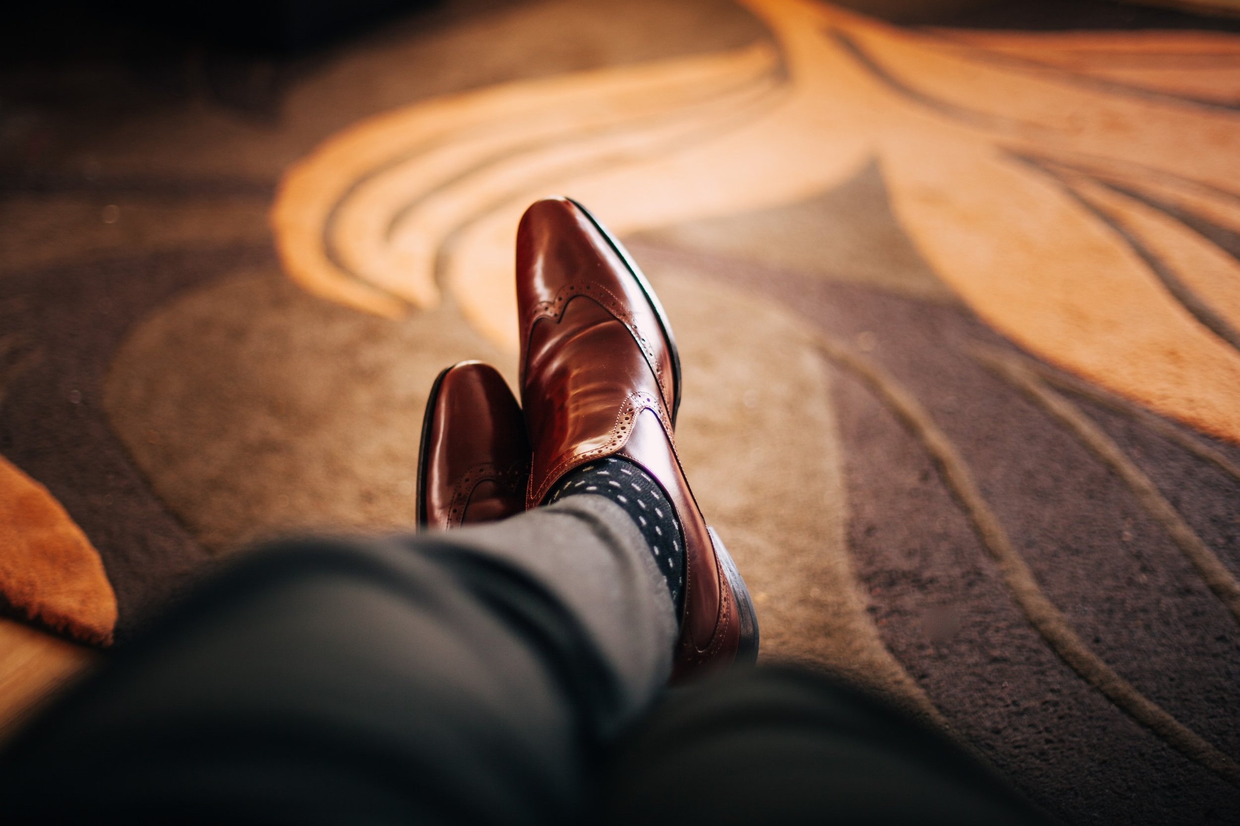 brown-businessman-classic-175689.jpg