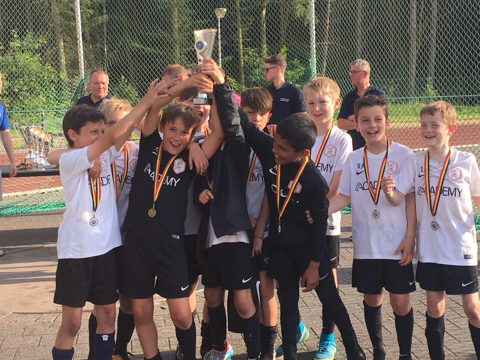 BELGIUM, MAY 2018 - WE TOOK THE U10s AND U12s AWAY AND THE BOYS HAD A FANTASTIC TOURNAMENT! AFTER THE FIRST DAY BOTH SETS OF BOYS REACHED THE FINAL 4 IN BOTH AGE CATEGORIES, AND THE U12s REACHED THE FINAL WHERE THEY LOST 2-1, AND THE U10s CAME 4TH. ANOTHER GREAT ACHIEVEMENT ABROAD!
