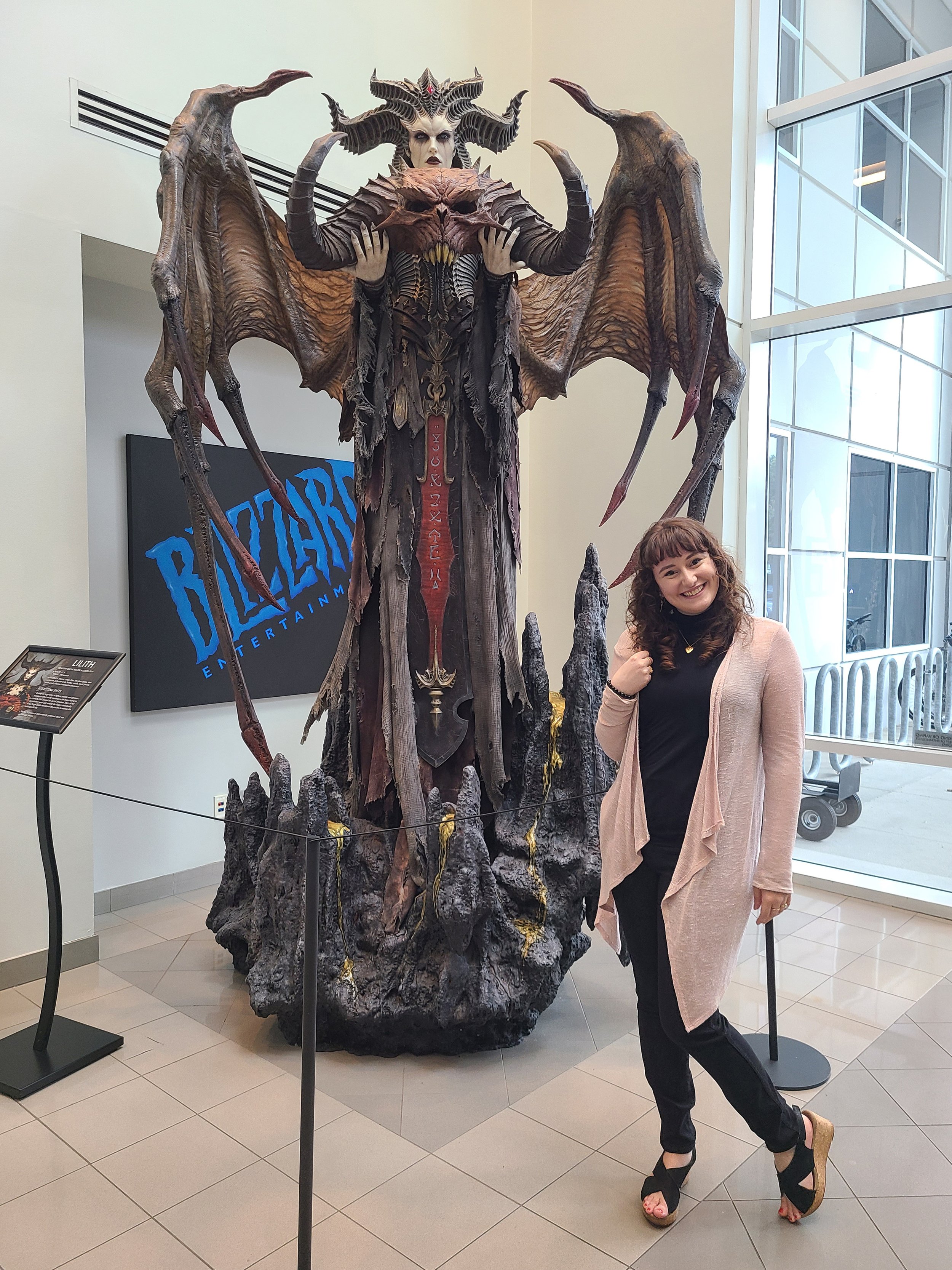 Noelle Mazurek with Lilith Statue at Blizzard HQ 2022