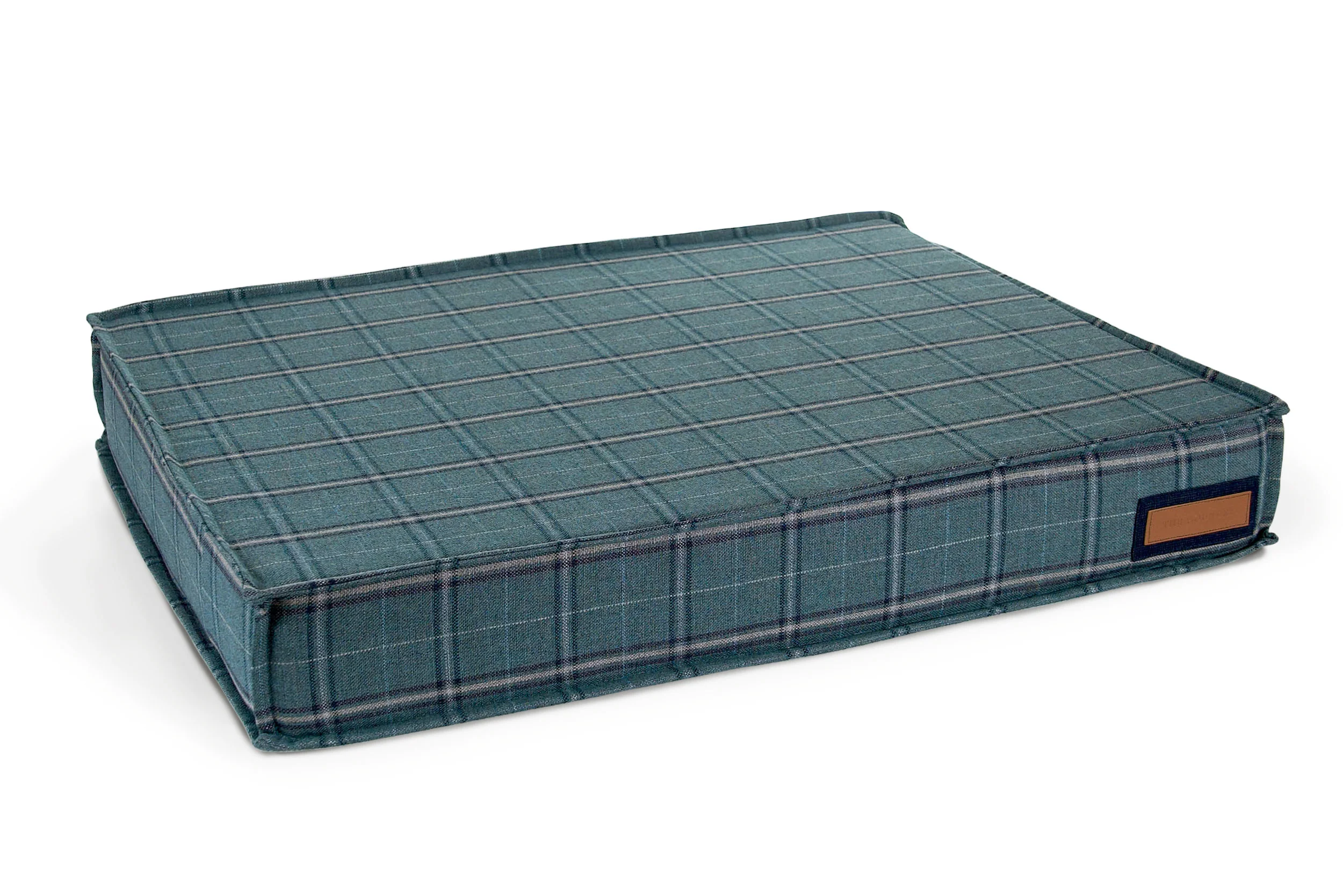 560007-Peacock Pooch-The Houndry Pet Beds-Rect-1.jpg