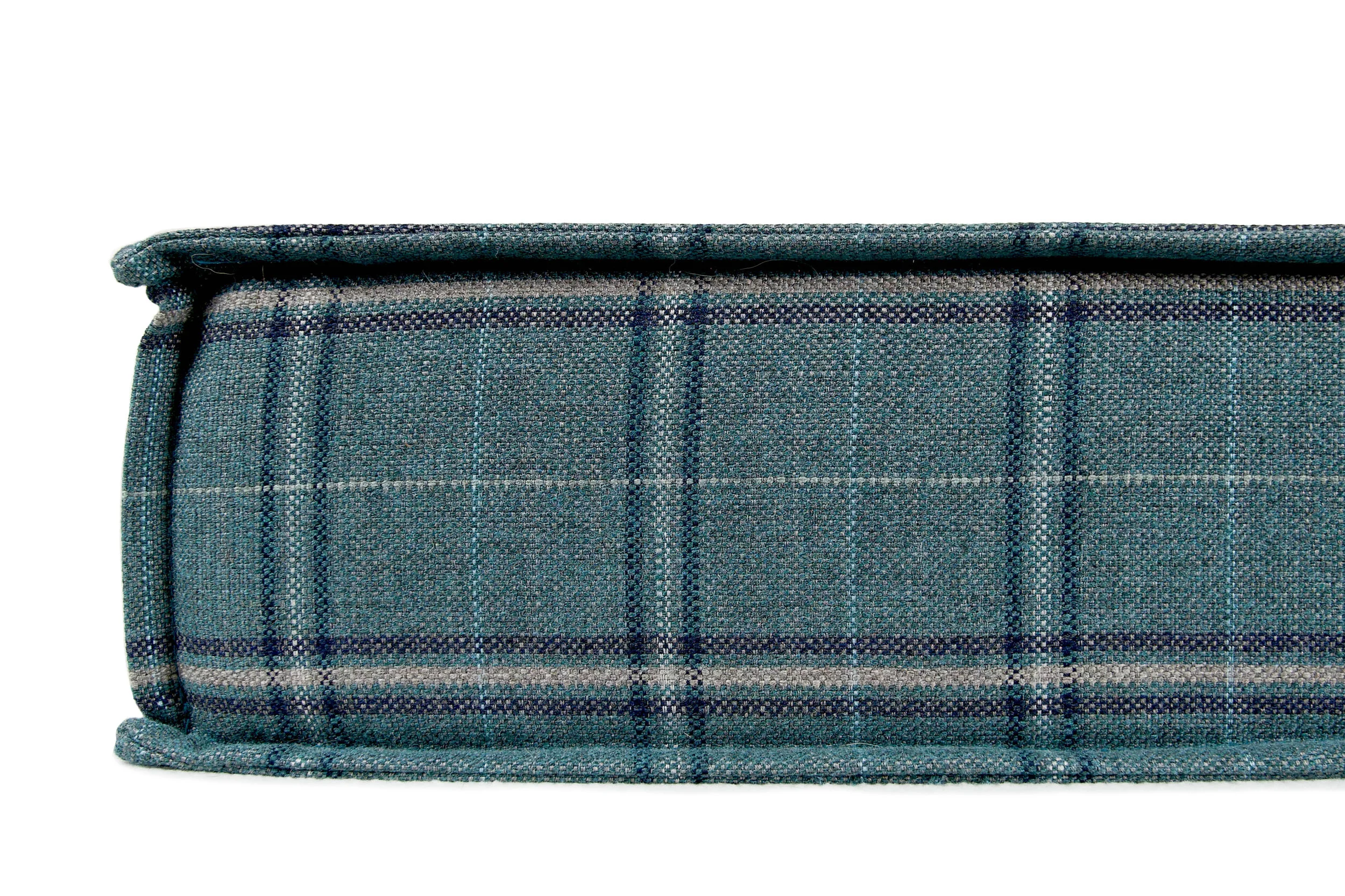 560007-Peacock Pooch-The Houndry Pet Beds-Rect-2.jpg
