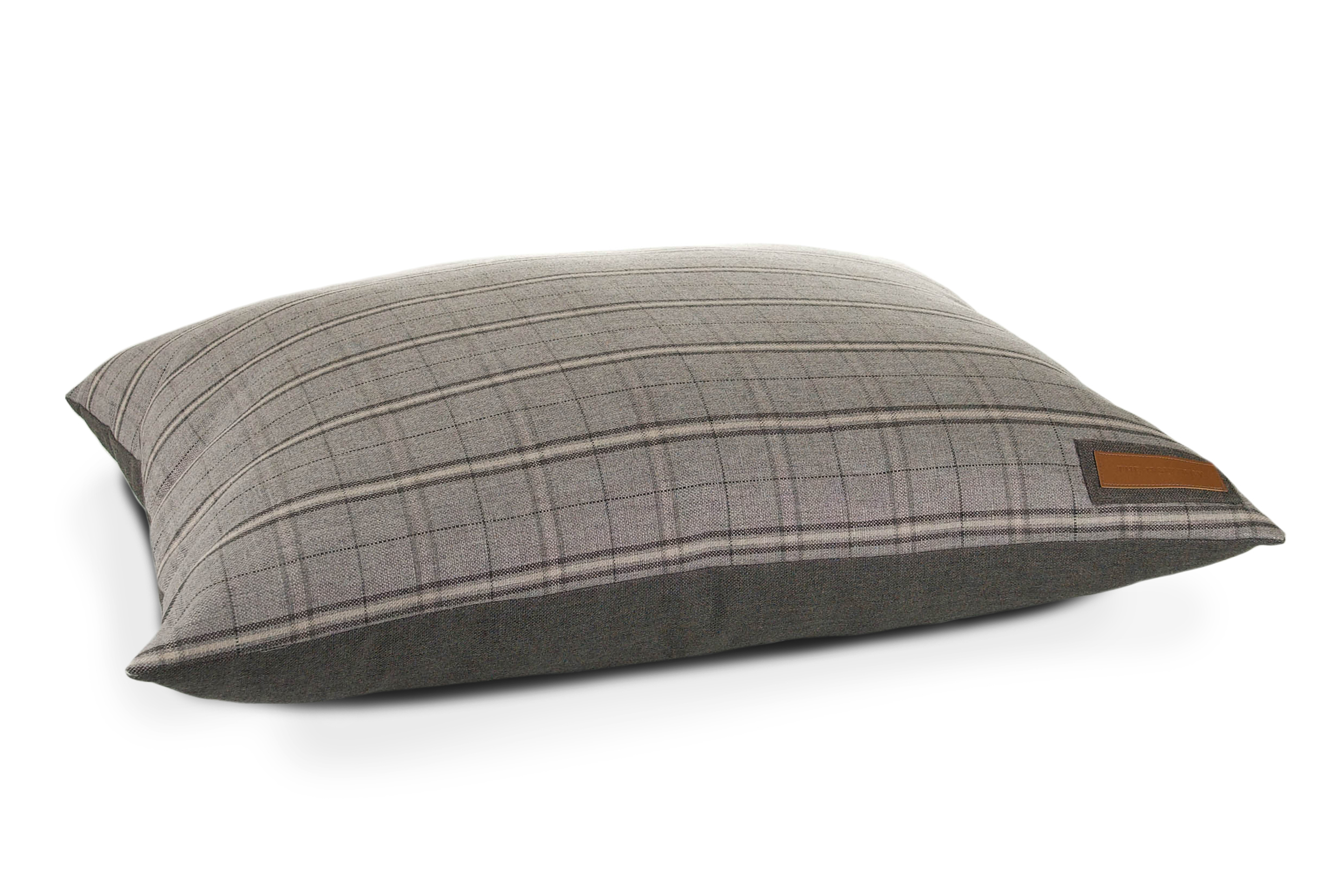 470005-Grey Hound-The Houndry Pet Beds-Rect-1.jpg