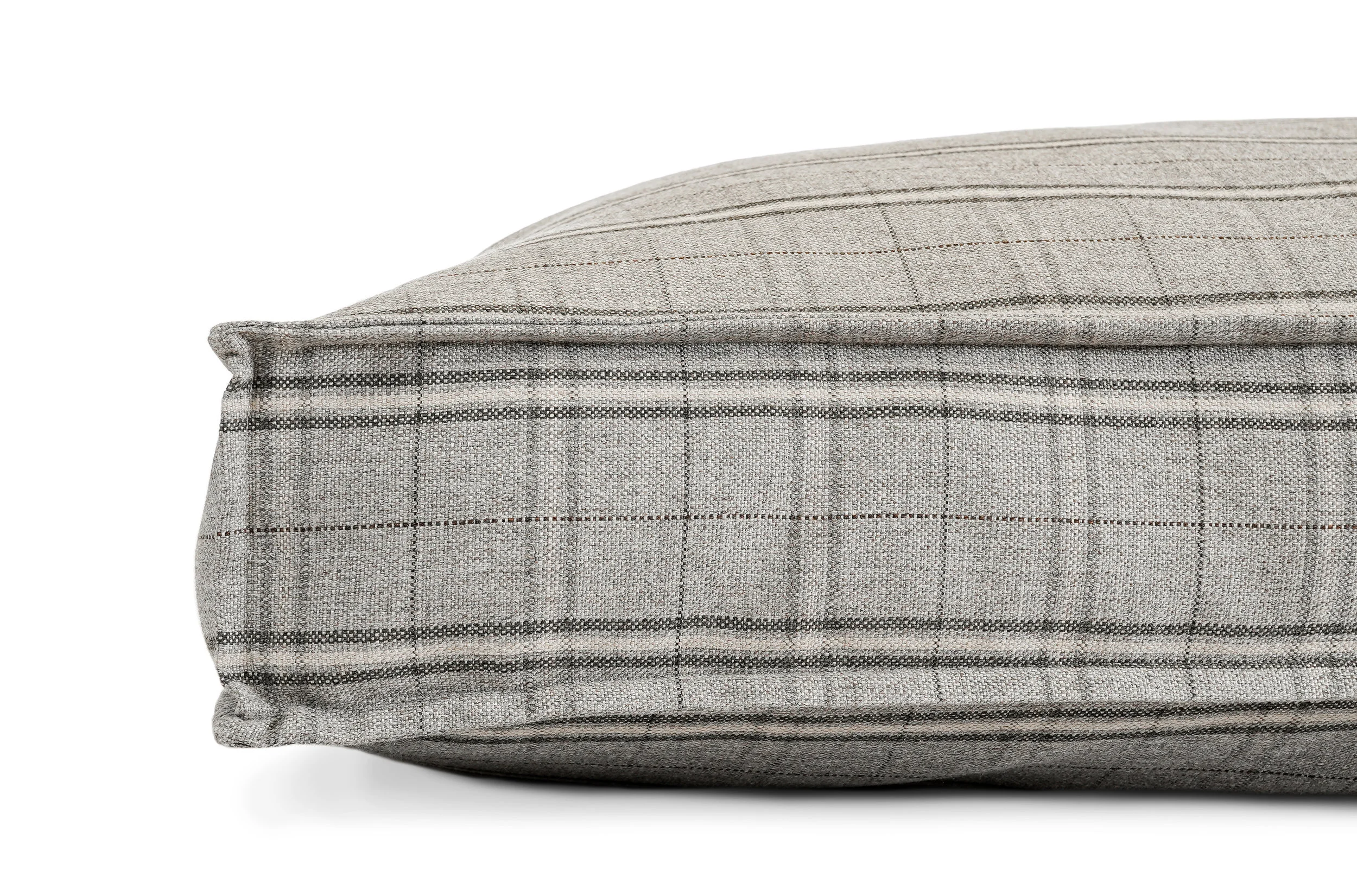 560008-Grey Hound-The Houndry Pet Beds-2.jpg