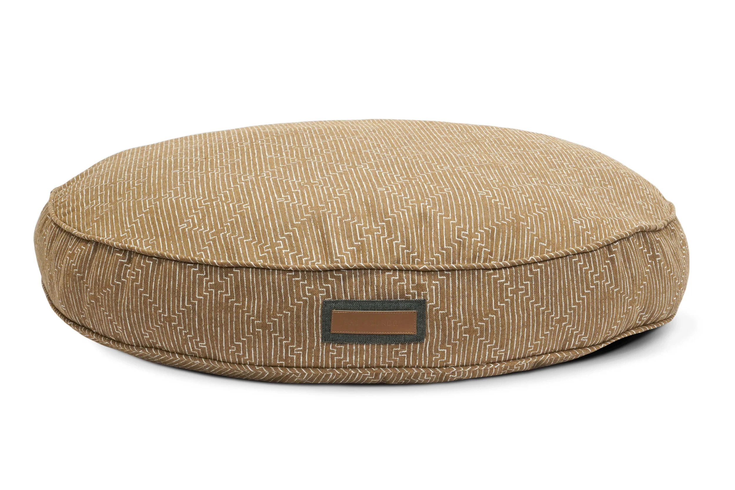 230029-Golden Doodle-The Houndry Pet Beds-Silo-1.jpg