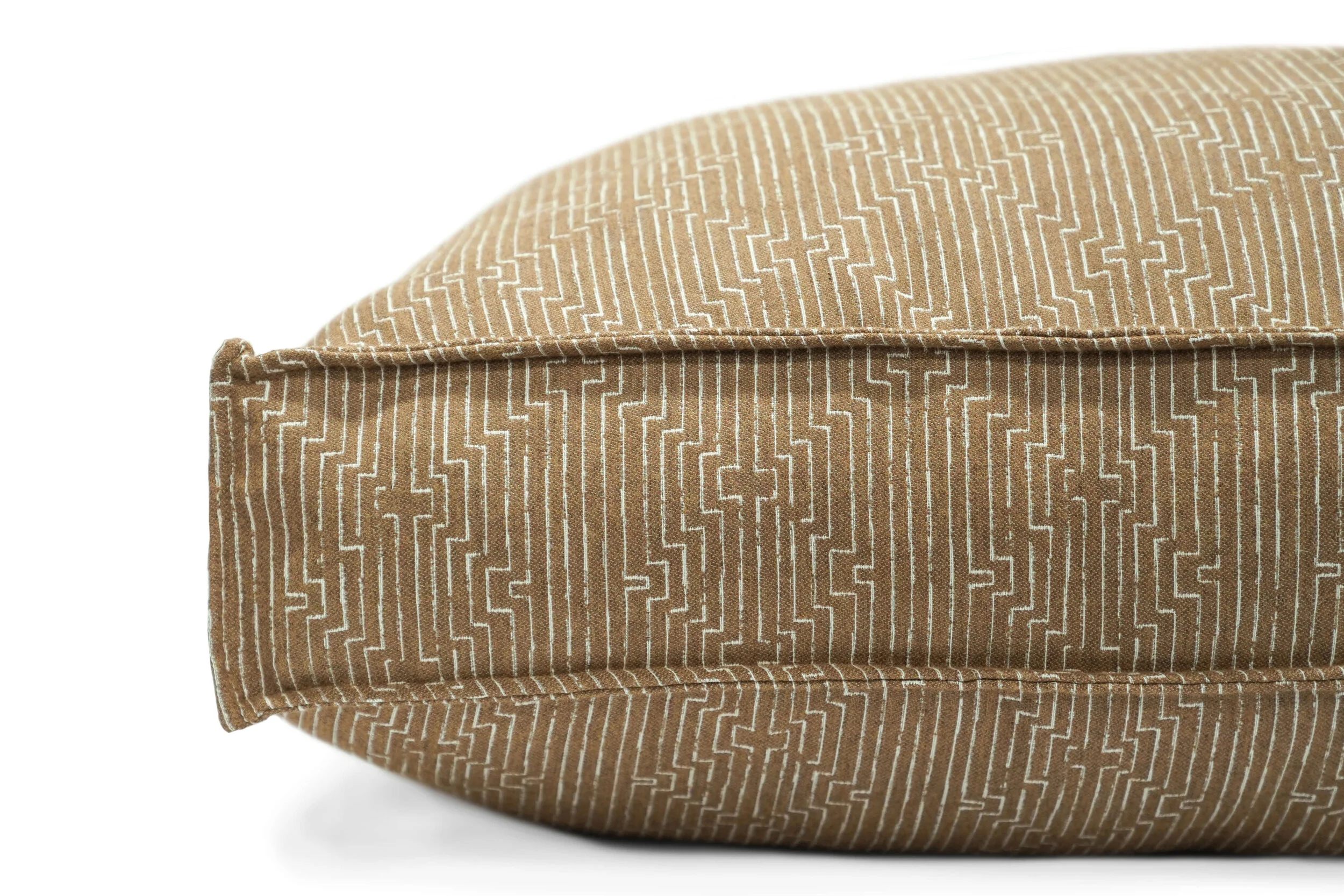 560023-Golden Doodle-The Houndry Pet Beds-Silos-2.jpg