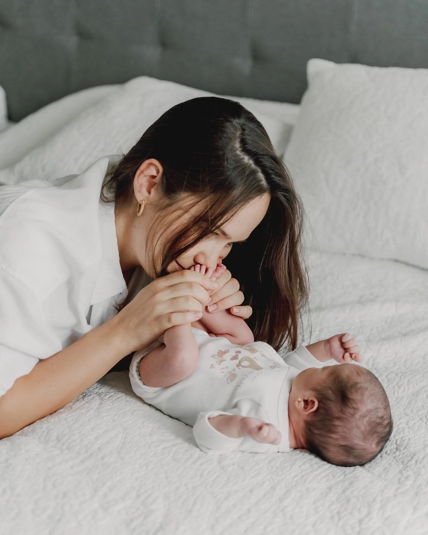 🤍FELIZ D&Iacute;A MAM&Aacute;S 🤍
Feliz d&iacute;a a todas esas mamas de peque&ntilde;os o grandes, esas mamas fuertes, a las que conf&iacute;an en mi trabajo d&iacute;a a d&iacute;a para lograr unos recuerdos para toda la vida.
Feliz d&iacute;a tam