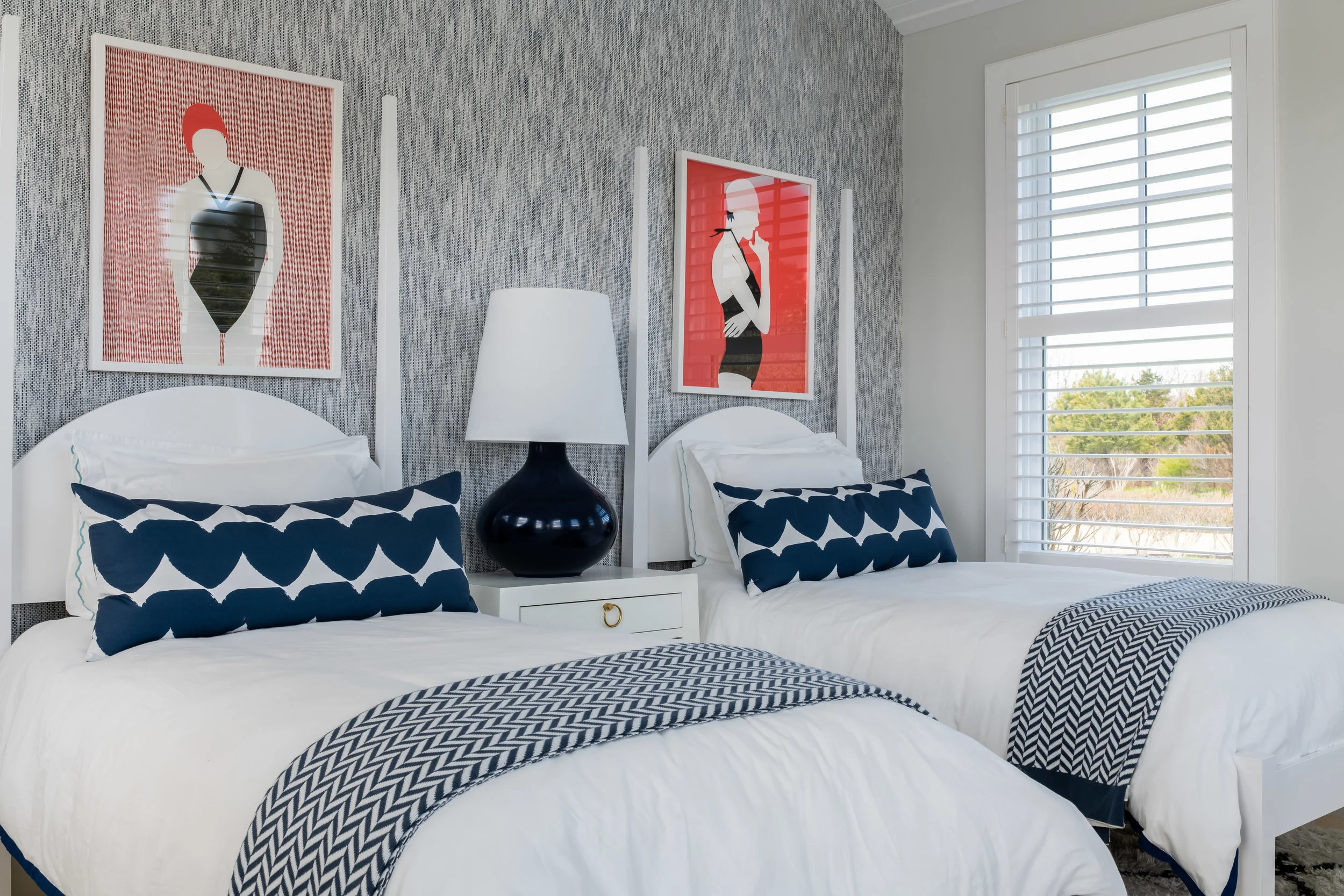 A beachy cool kid’s room on Martha’s Vineyard. Design: James Studio Interiors // Photo: Jessica Delaney