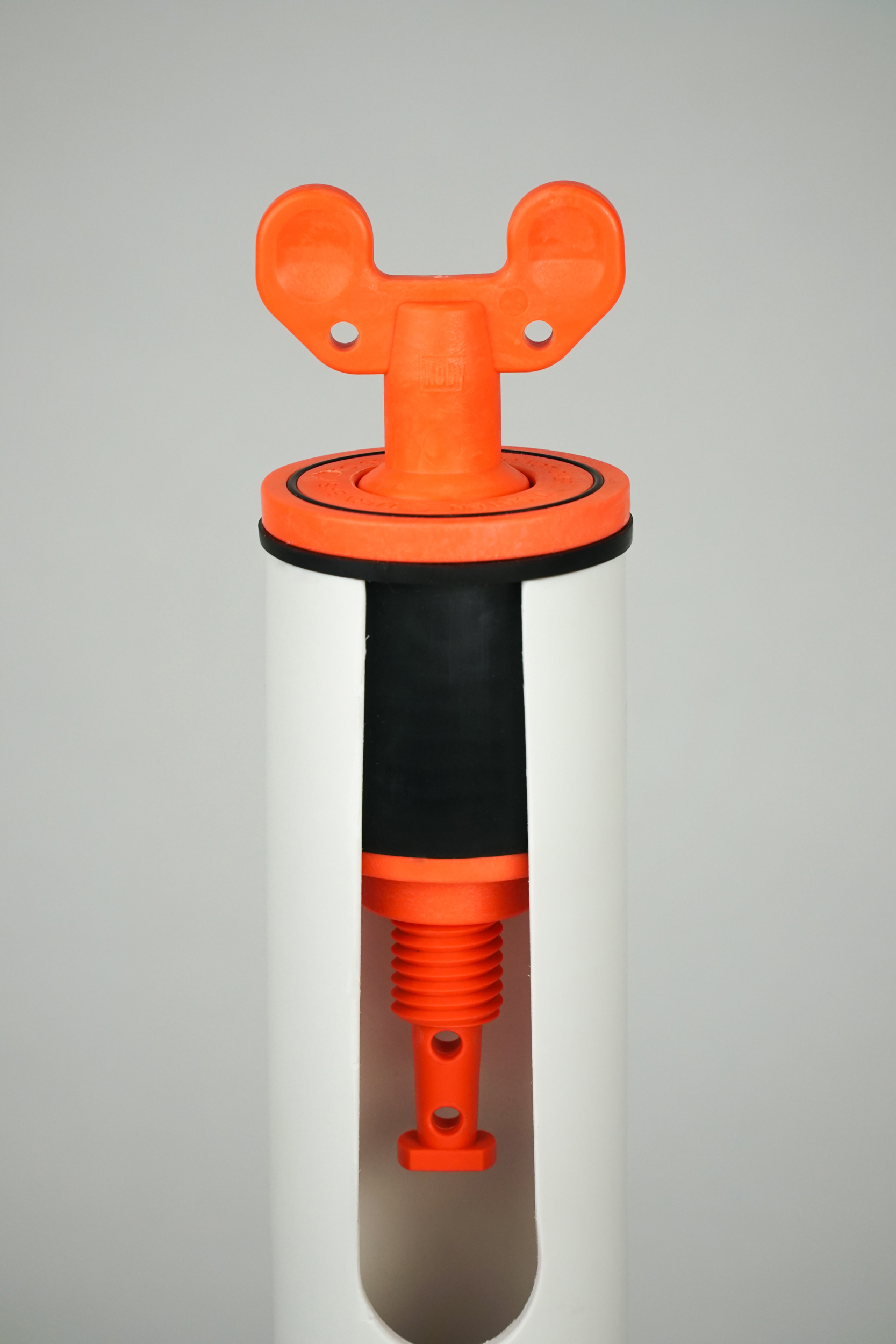 CUTAWAY VIEW OF 2” FLUSHLOCK PLUG INSTALLED WITH HIGH SECURITY KEY IN USE
