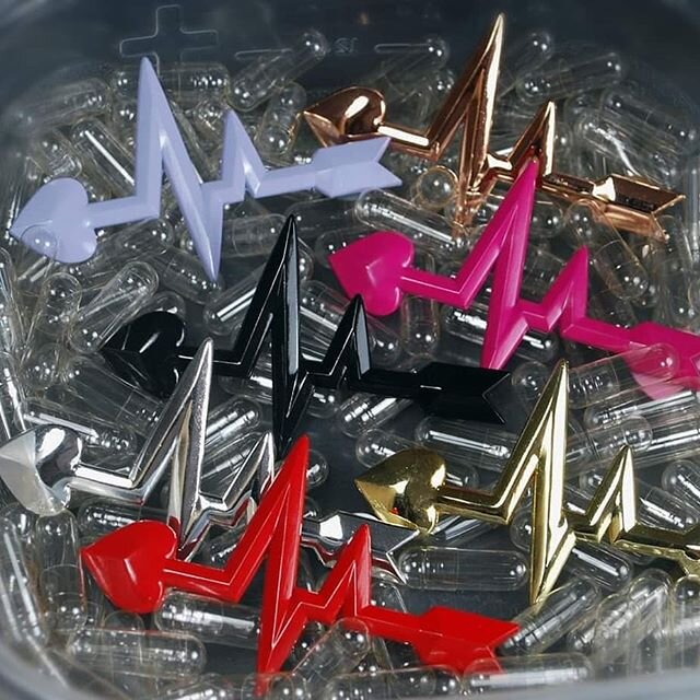 Added some 'new' pins and hairpins I'd forgotten to add to the website~

#yumekawaii #menhera #menherafashion #yamikawaii #medikawaii #marekawaii #medicalfashion #kawaii #メンヘラ #病みかわいい 
#ゆめかわいい 
#ファッション