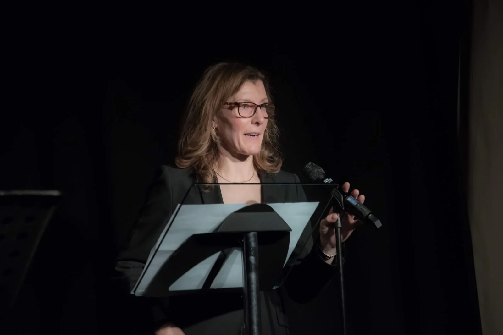 ROBERTA MARTIN.jpg